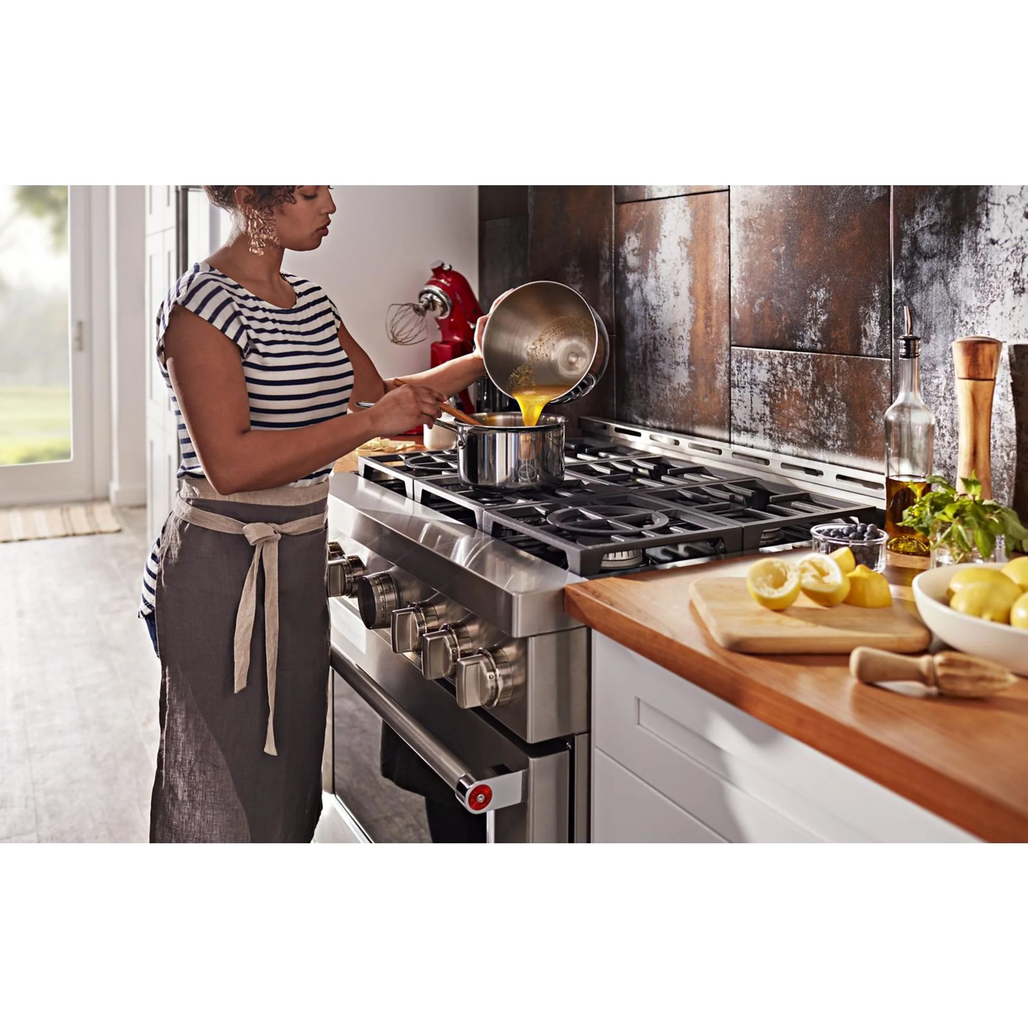 KitchenAid  36'' Smart Commercial-Style Gas Range with 6 Burners - Stainless Steel (KFGC506JSS) - Image 14