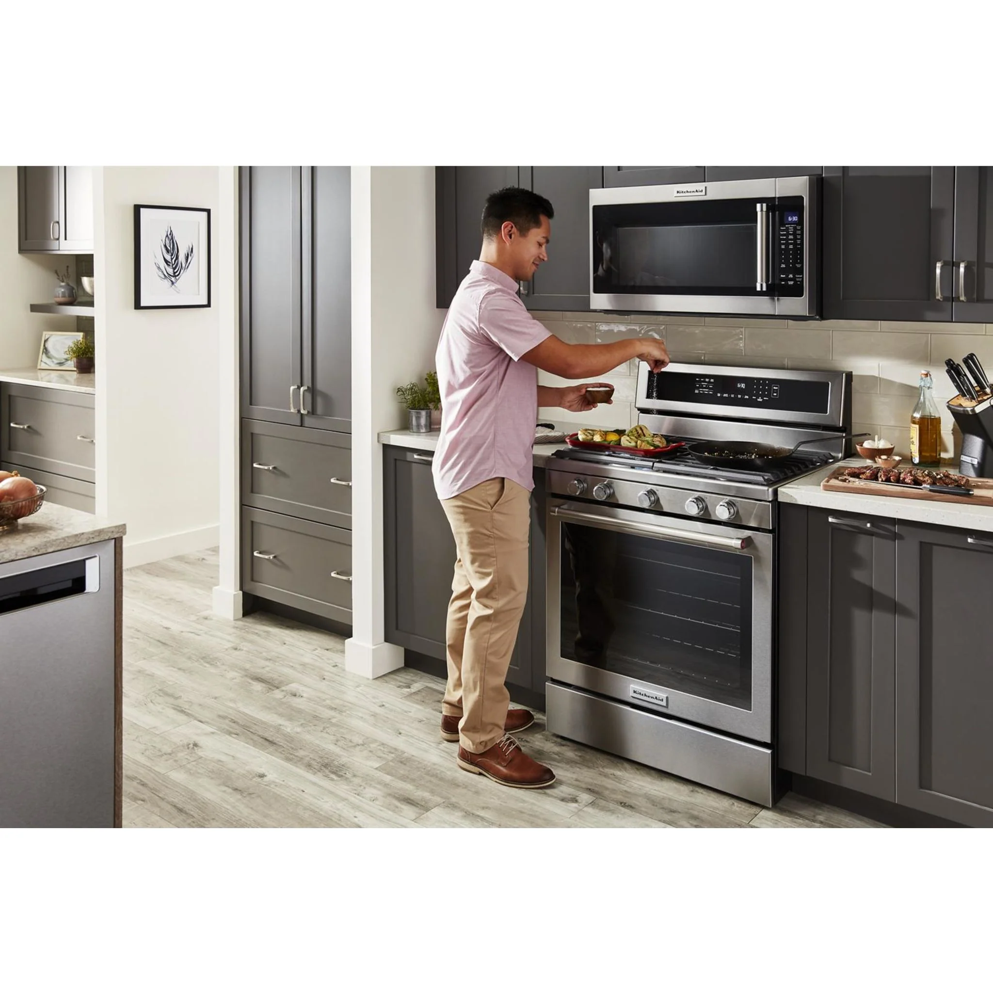 KitchenAid 30" 5-Burner Gas Convection Range - Stainless Steel (KFGG500ESS) - Image 16