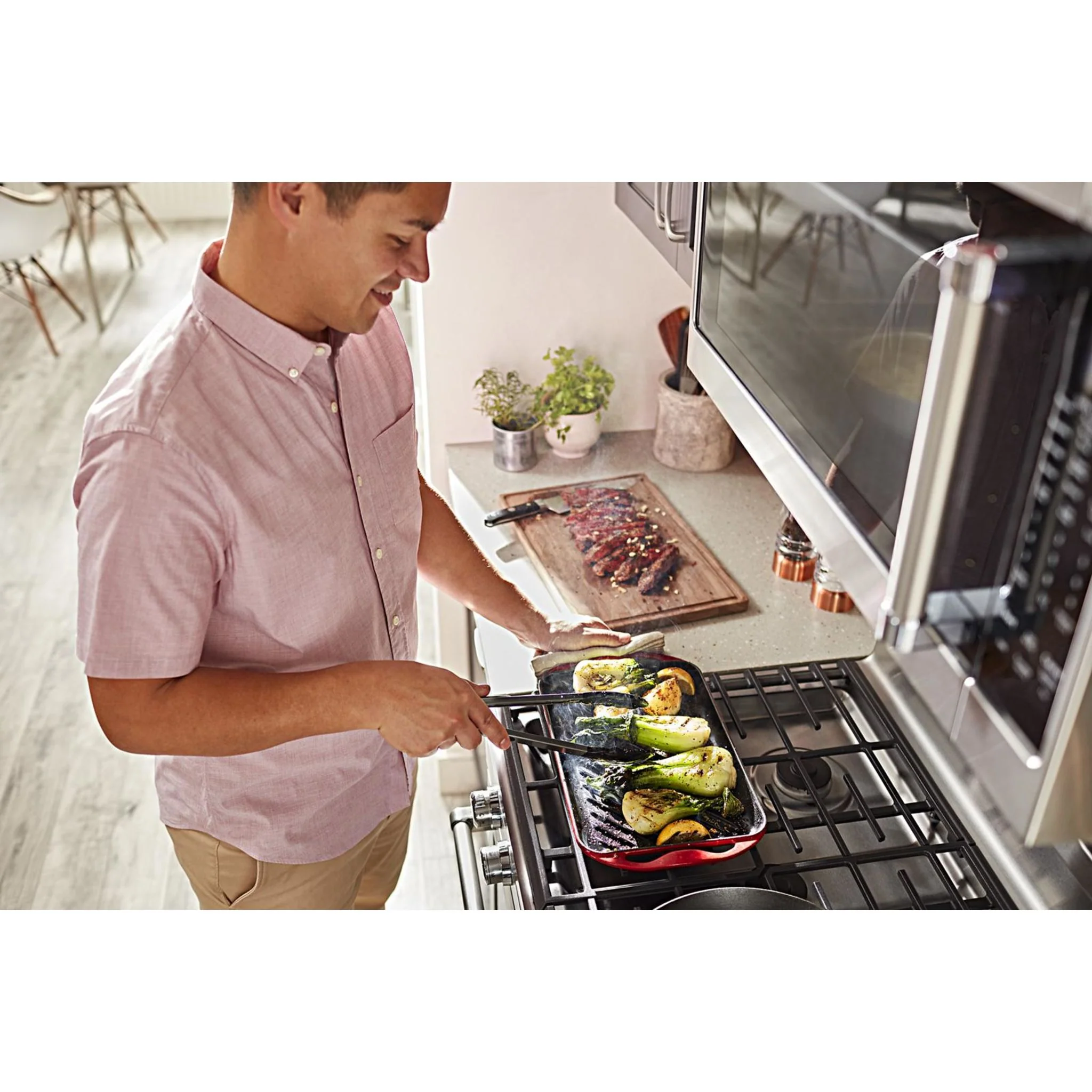 KitchenAid 30" 5-Burner Gas Convection Range - Stainless Steel (KFGG500ESS) - Image 32