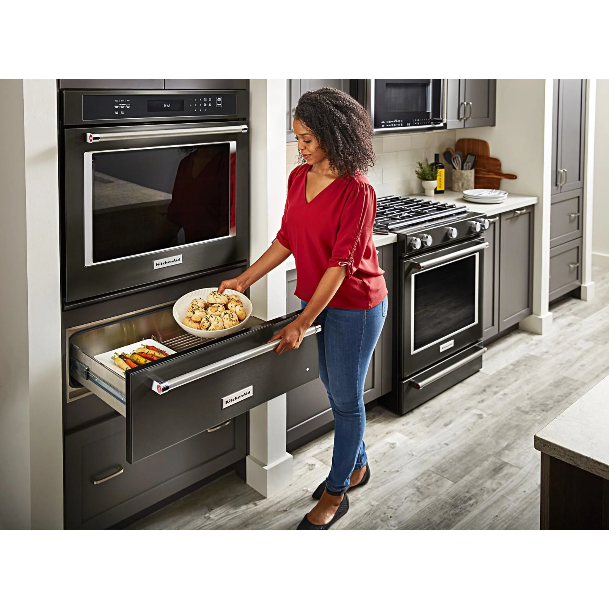 KitchenAid 30" 5-Burner Gas Slide-In Convection Range - Black Stainless (KSGG700EBS) - Image 10