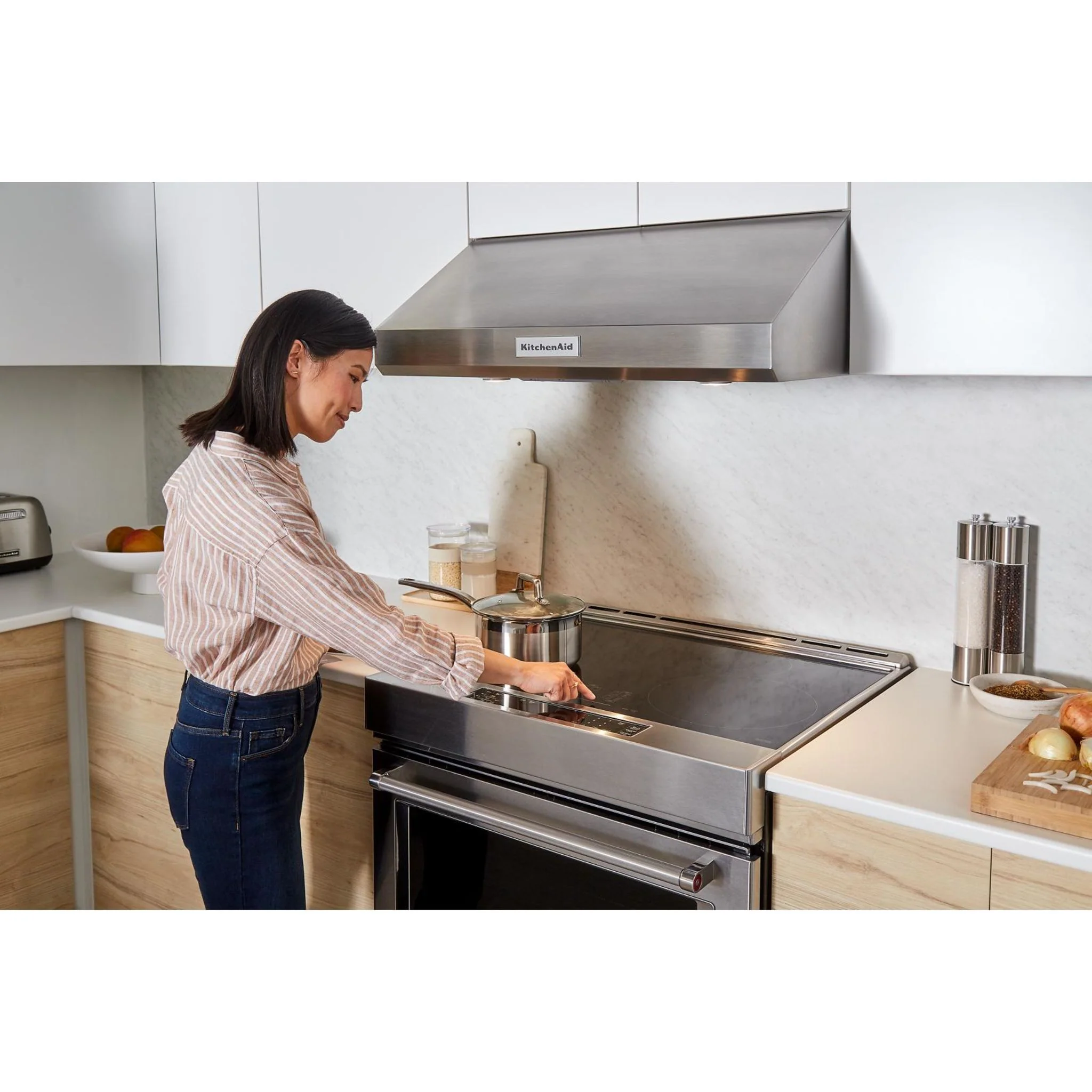 KitchenAid  30" 4-Element Induction Convection Front Control Range with Baking Drawer (KSIB900ESS) - Image 20