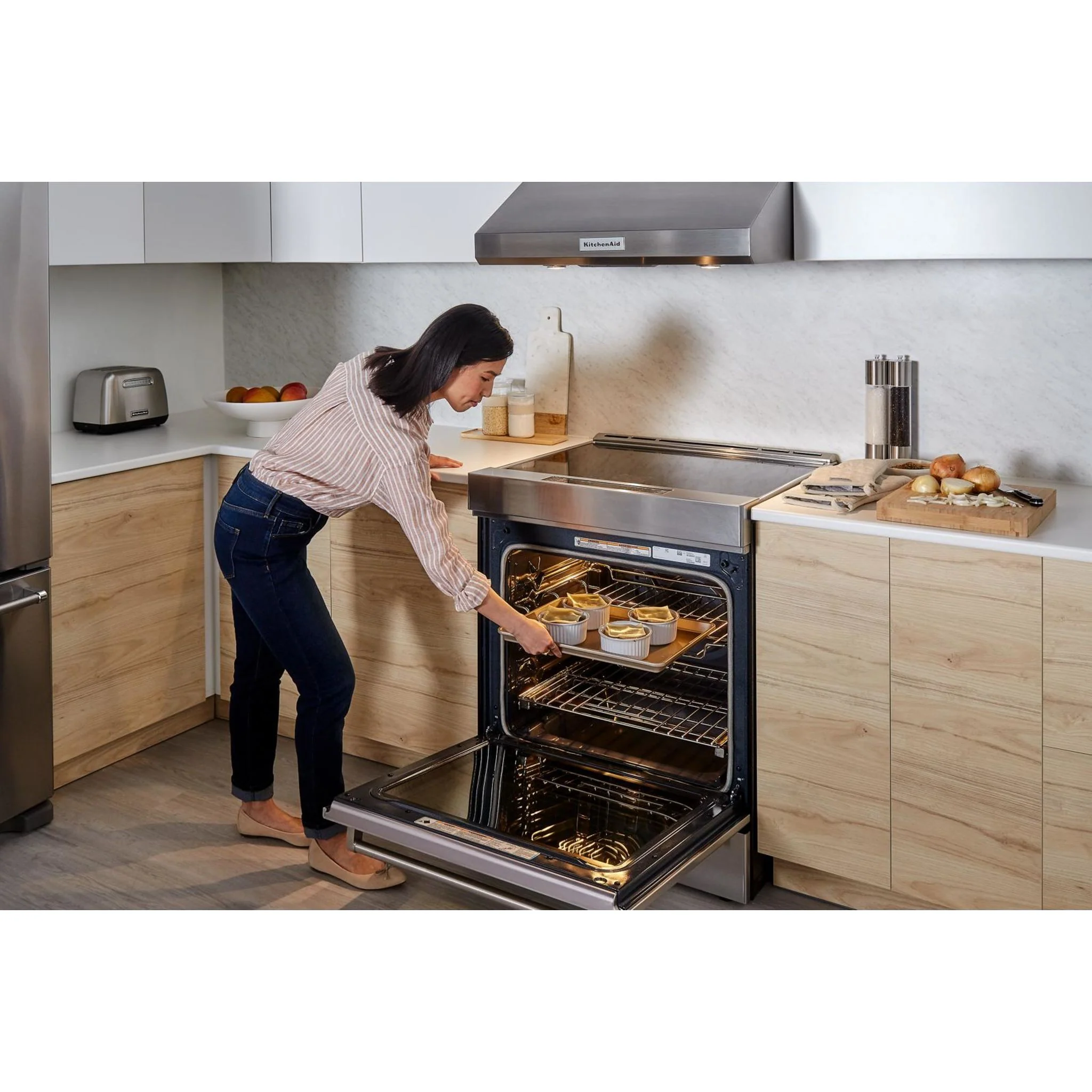 KitchenAid  30" 4-Element Induction Convection Front Control Range with Baking Drawer (KSIB900ESS) - Image 23