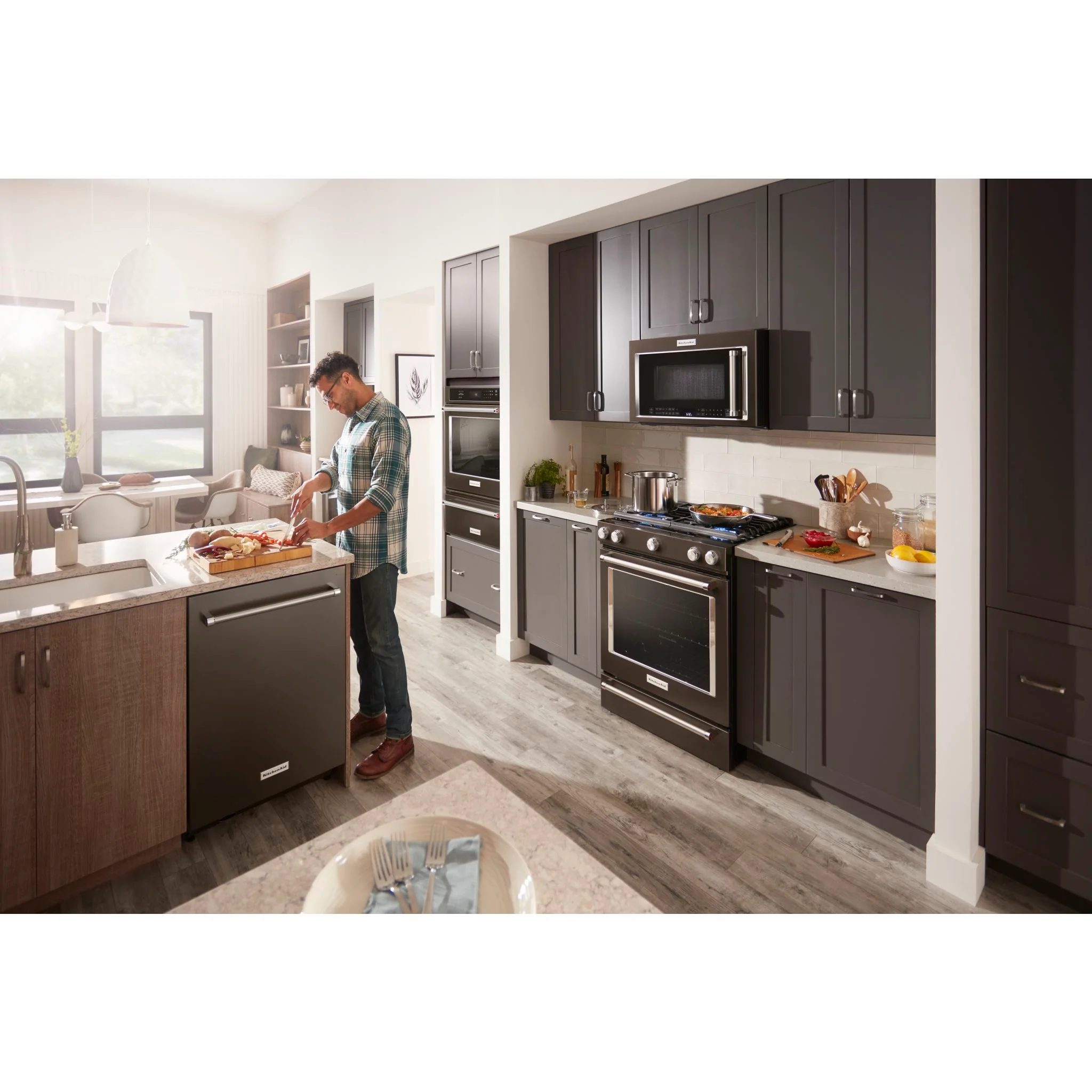 KitchenAid  Over-the-Range Convection Microwave with Air Fry Mode (YKMHC319LBS) - Image 22