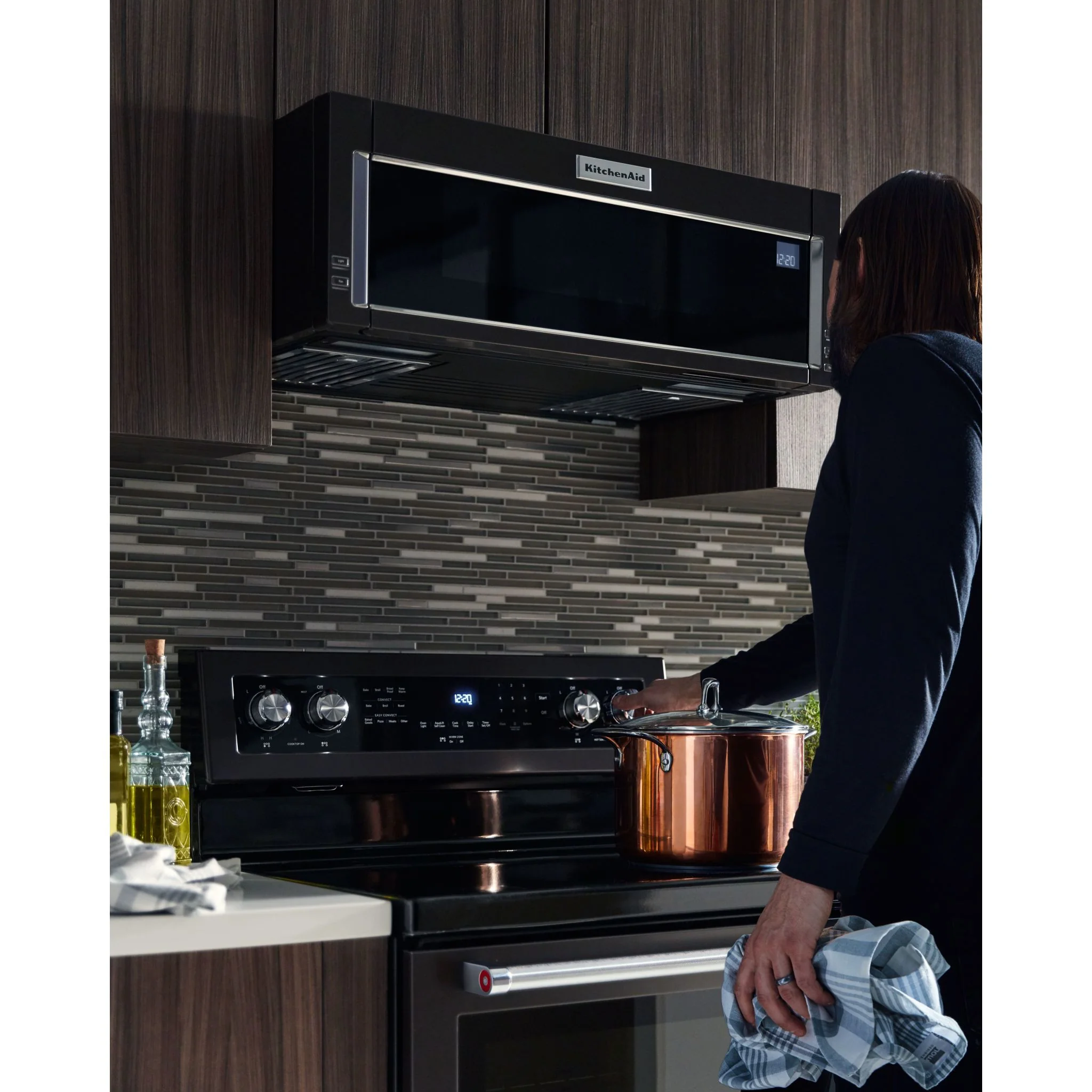 KitchenAid  900-Watt Low Profile Microwave Hood Combination (YKMLS311HBS) - Image 6