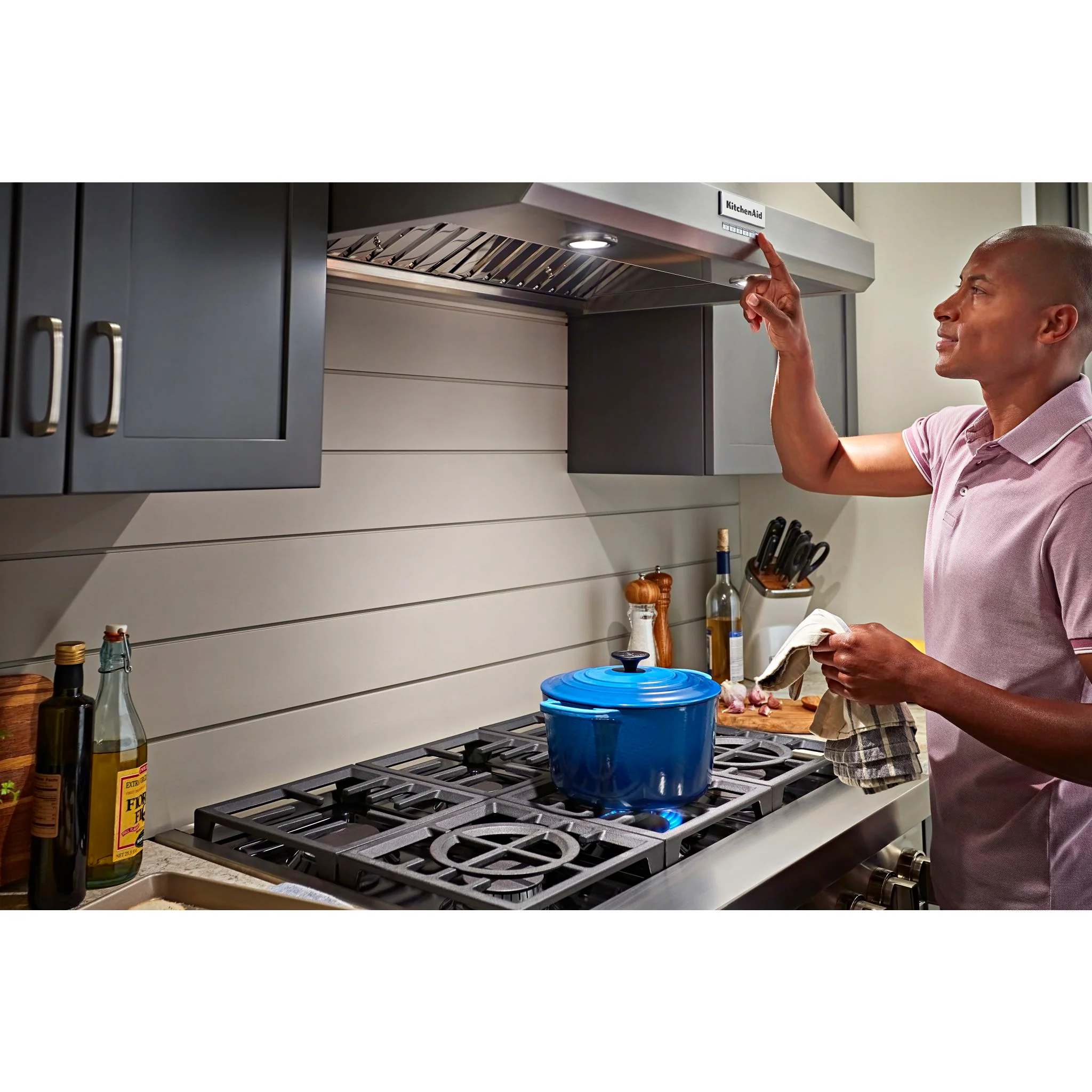 KitchenAid 36" 585 or 1170 CFM Motor Class Commercial-Style Wall-Mount Canopy Range Hood -Stainless Steel (KVWC906KSS) - Image 7