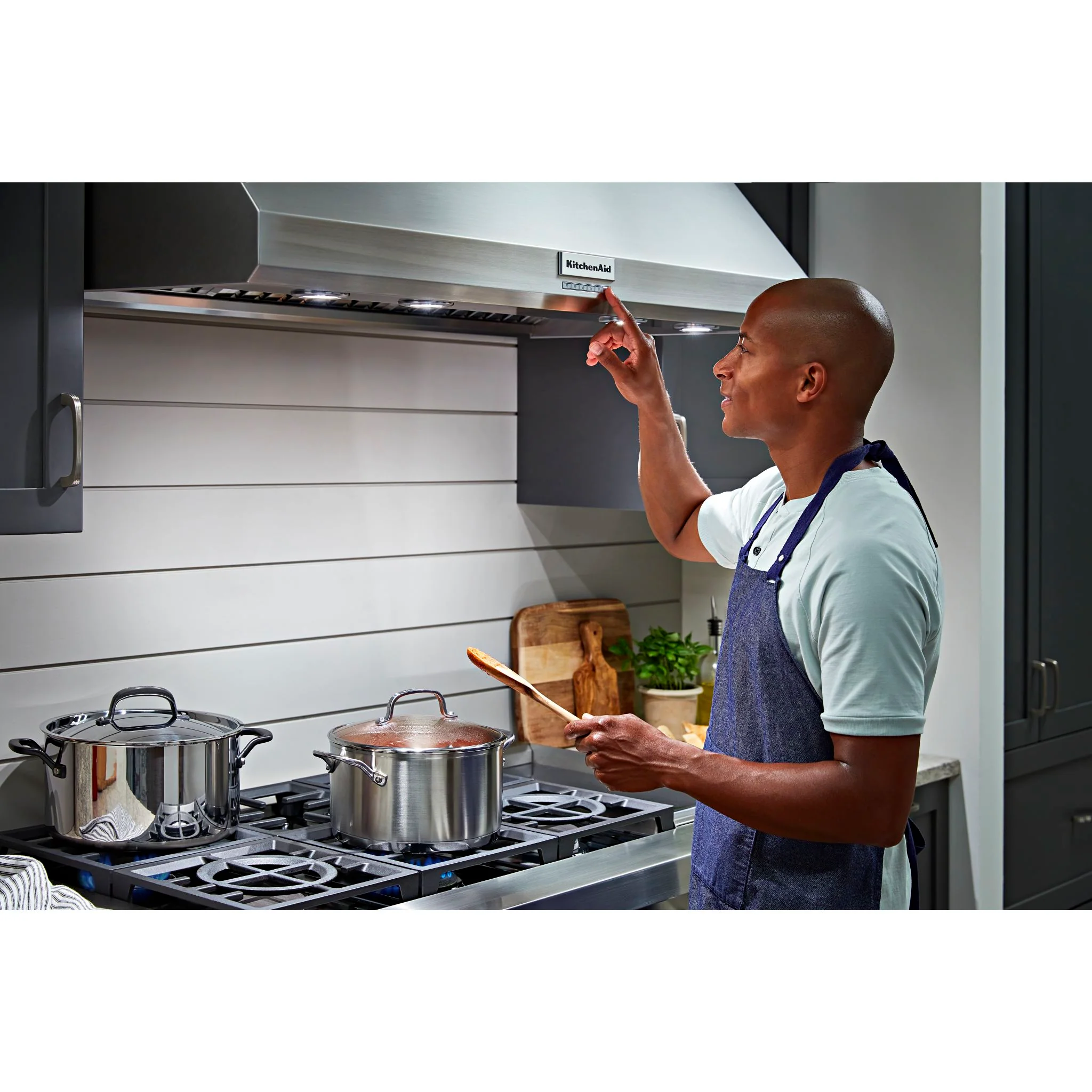 KitchenAid 48'' 585 or 1170 CFM Motor Class Commercial-Style Wall-Mount Canopy Range Hood -Stainless Steel (KVWC908KSS) - Image 6