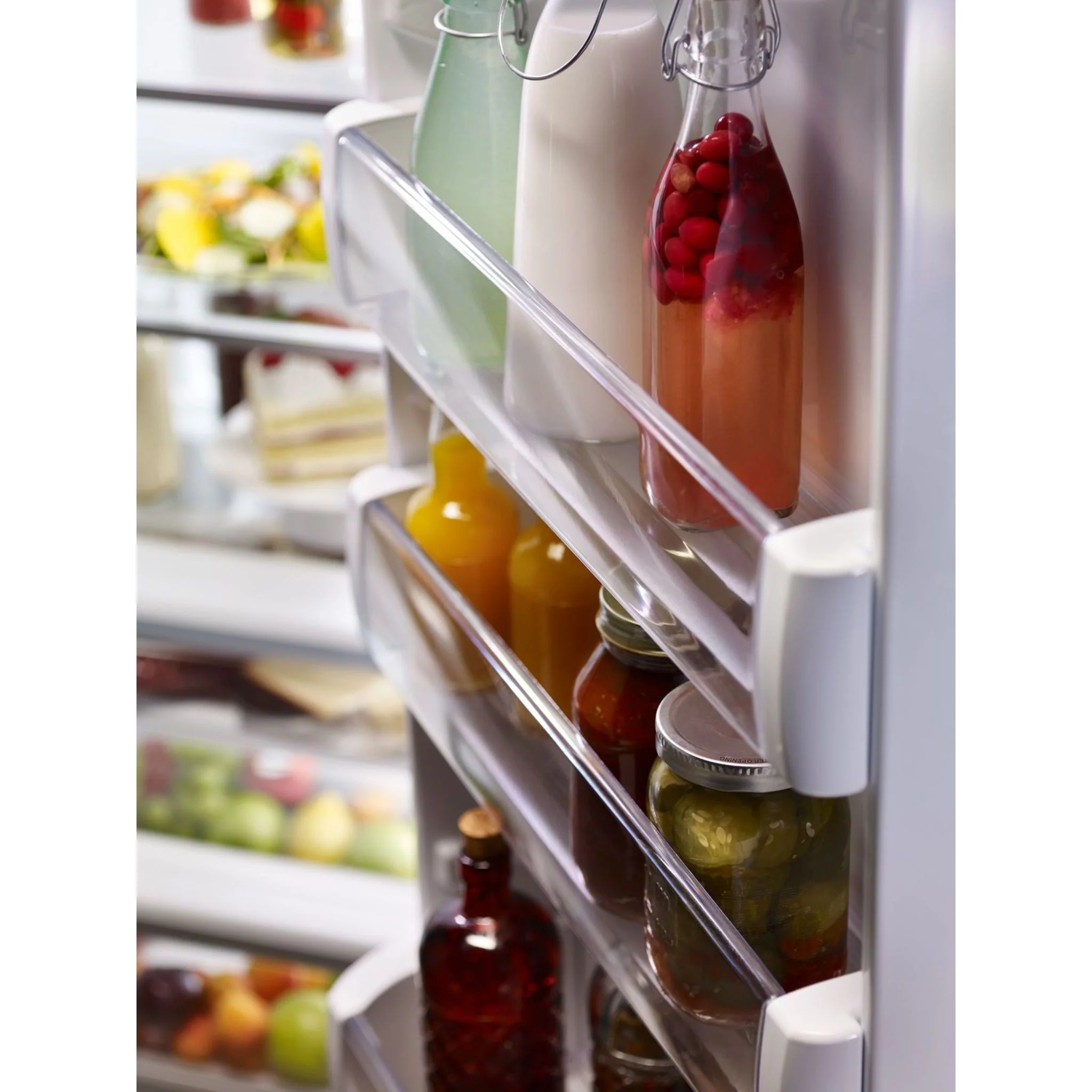 KitchenAid 29.5 cu. ft 48" Width Built-In Side by Side Refrigerator (KBSD618ESS) - Image 21