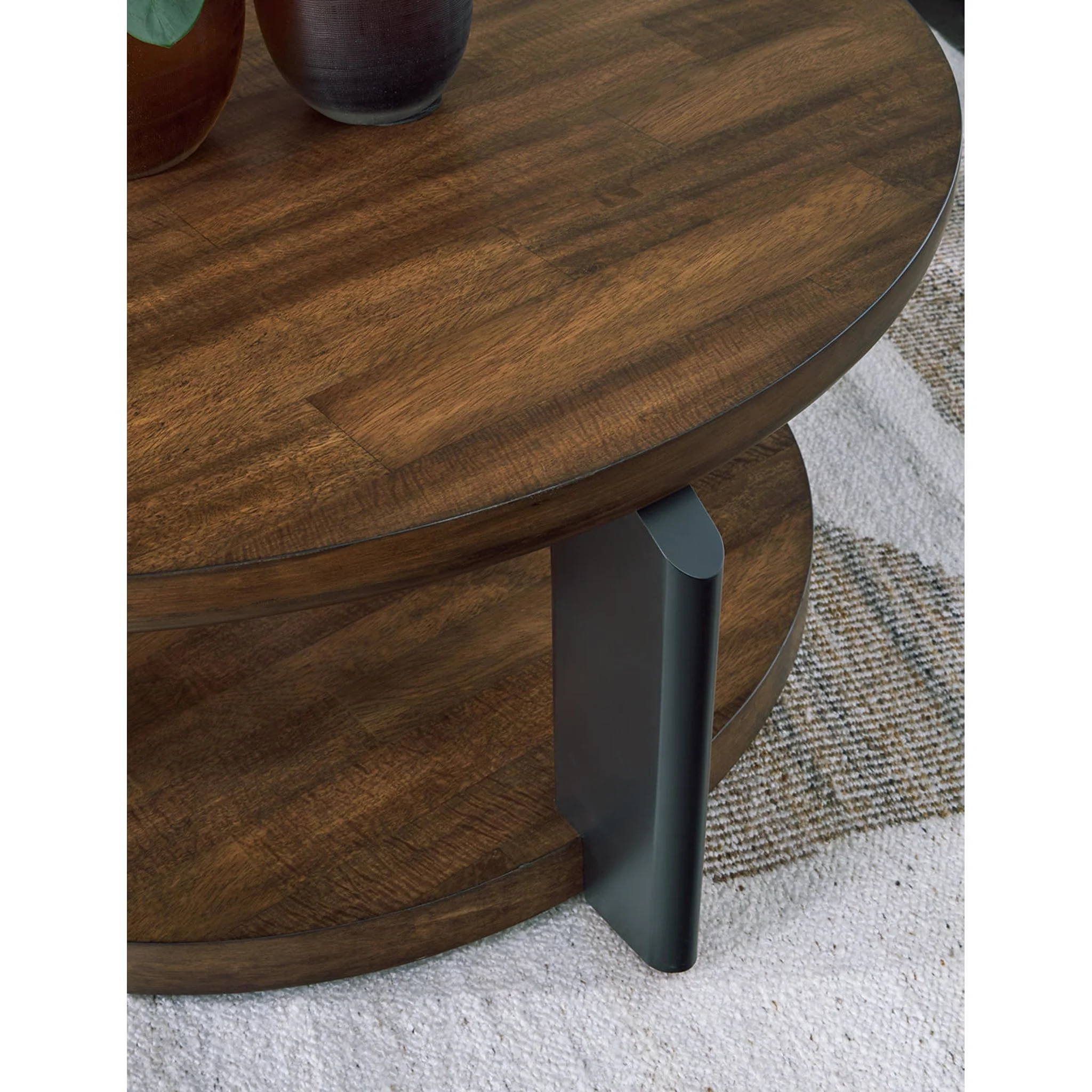 Kraeburn Coffee Table - Image 5