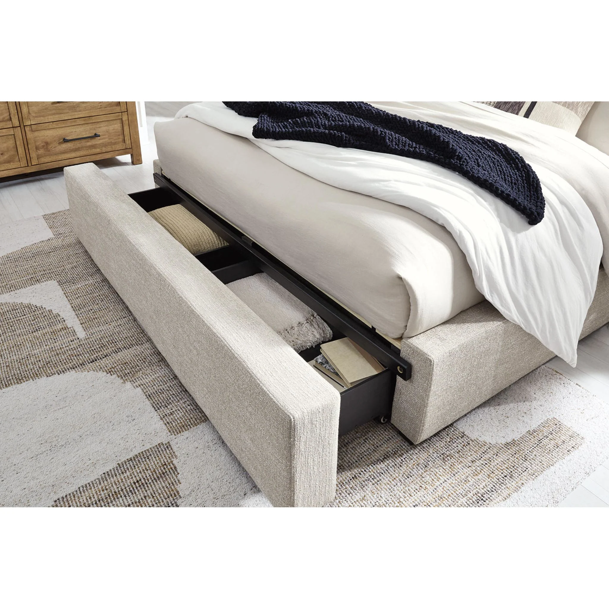 Kristiland-Exclusive 5 Piece King Upholstered Bedroom - Image 6
