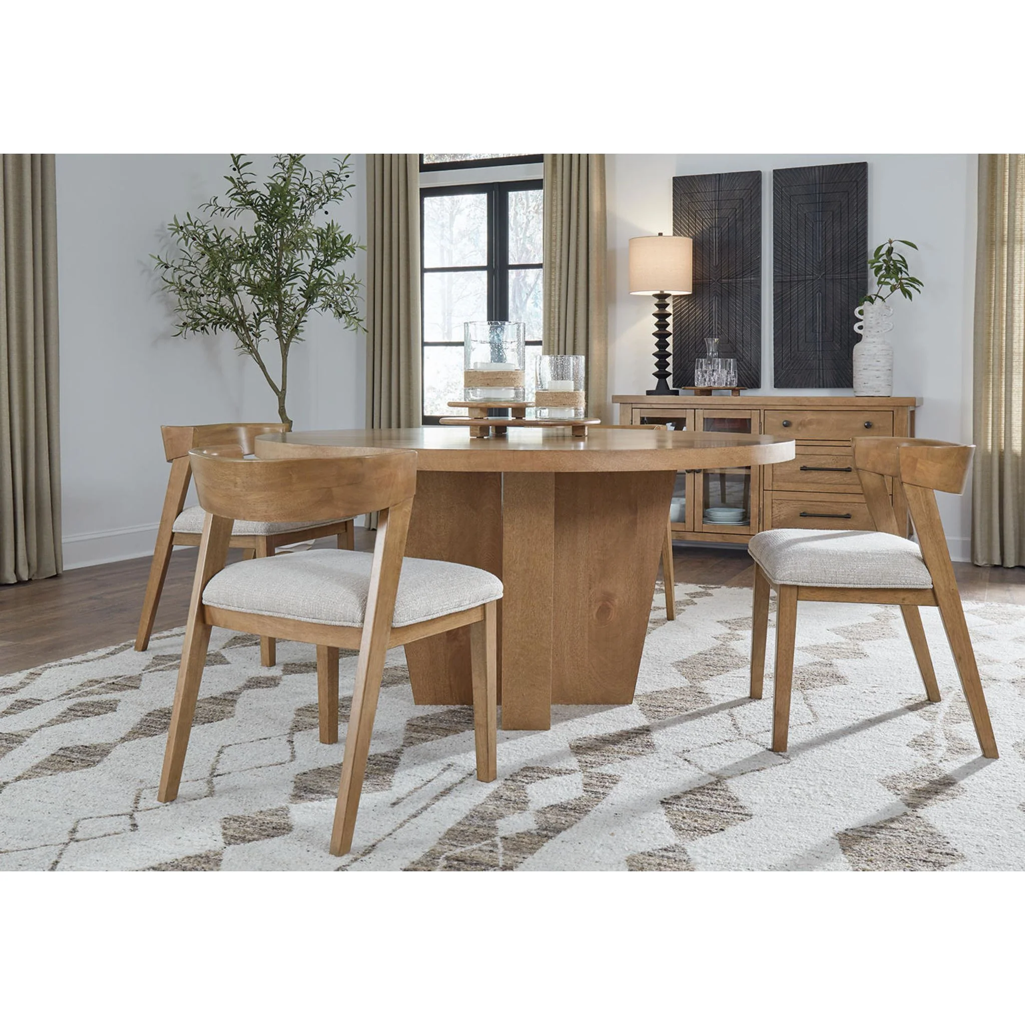 Kristiland-Exclusive Dining Table - Image 10