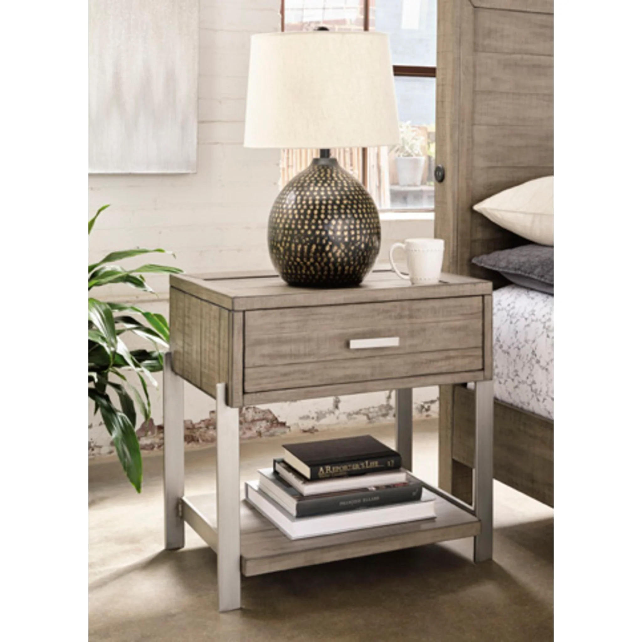 Krystanza One Drawer Nightstand - Image 3