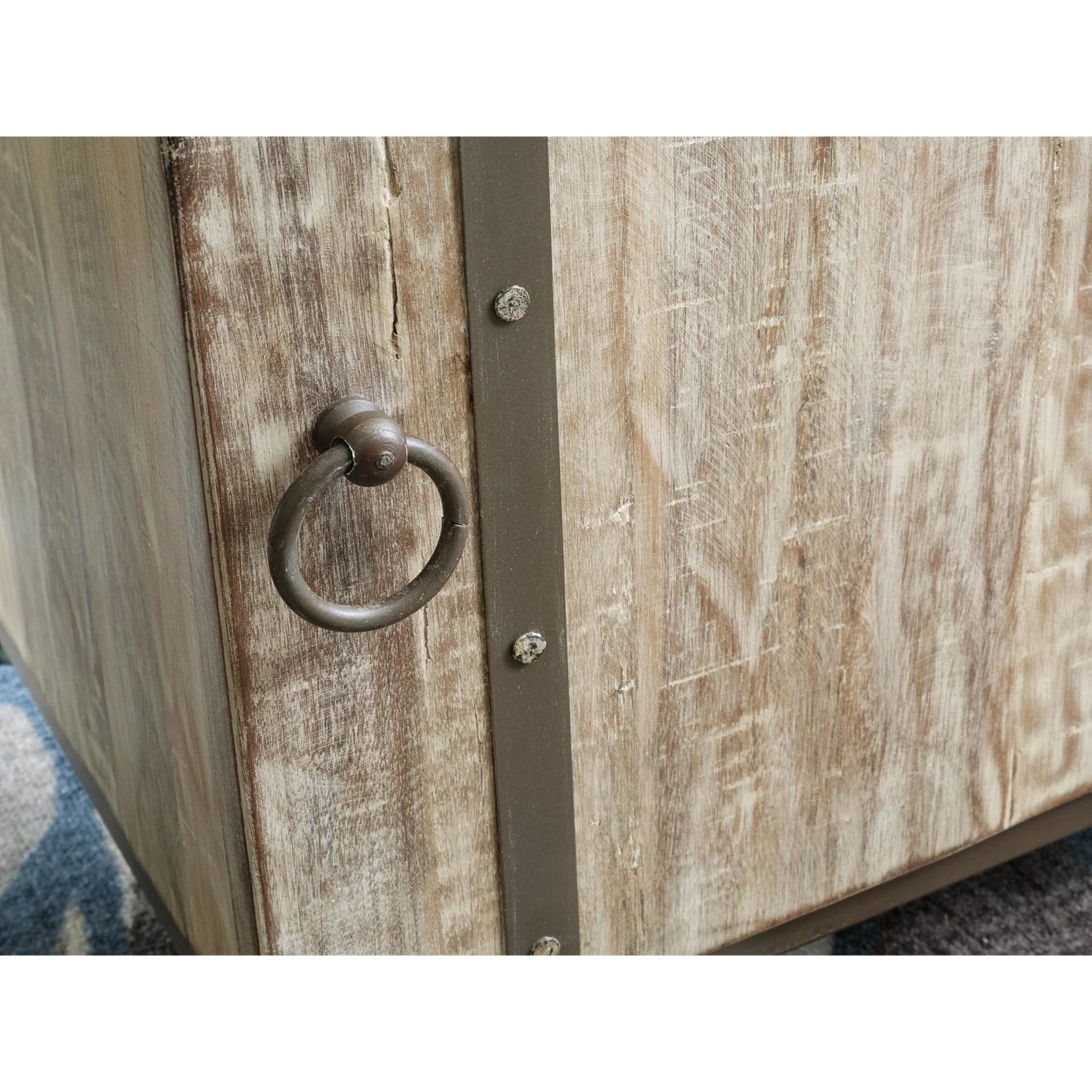 Laddford Accent Cabinet - Image 13
