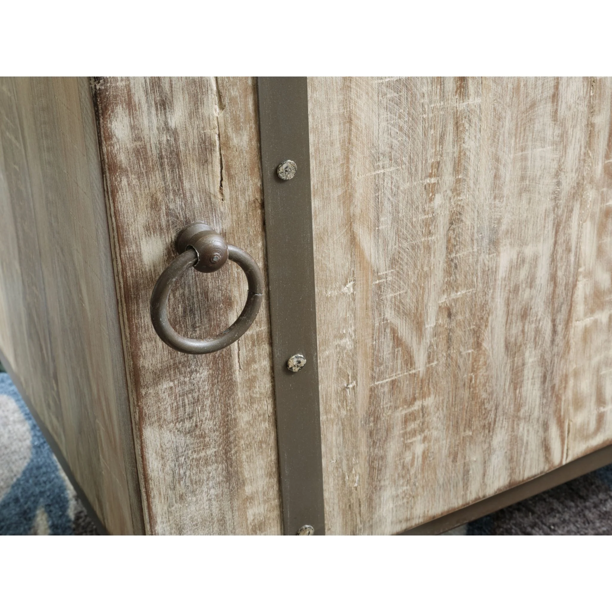 Laddford Accent Cabinet - Image 8
