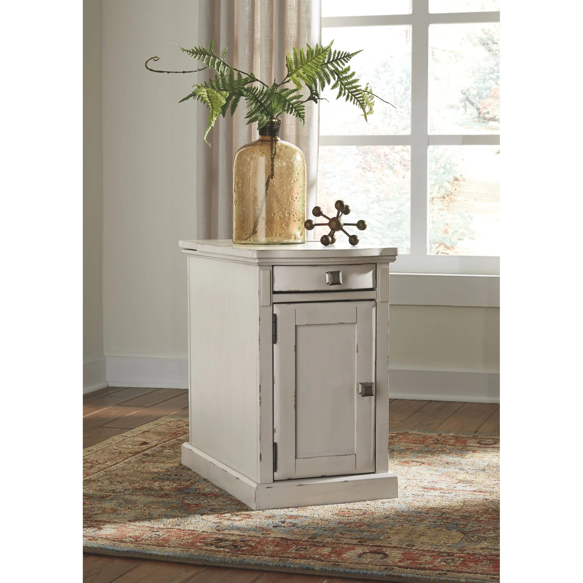 Laflorn Chairside End Table - Image 2
