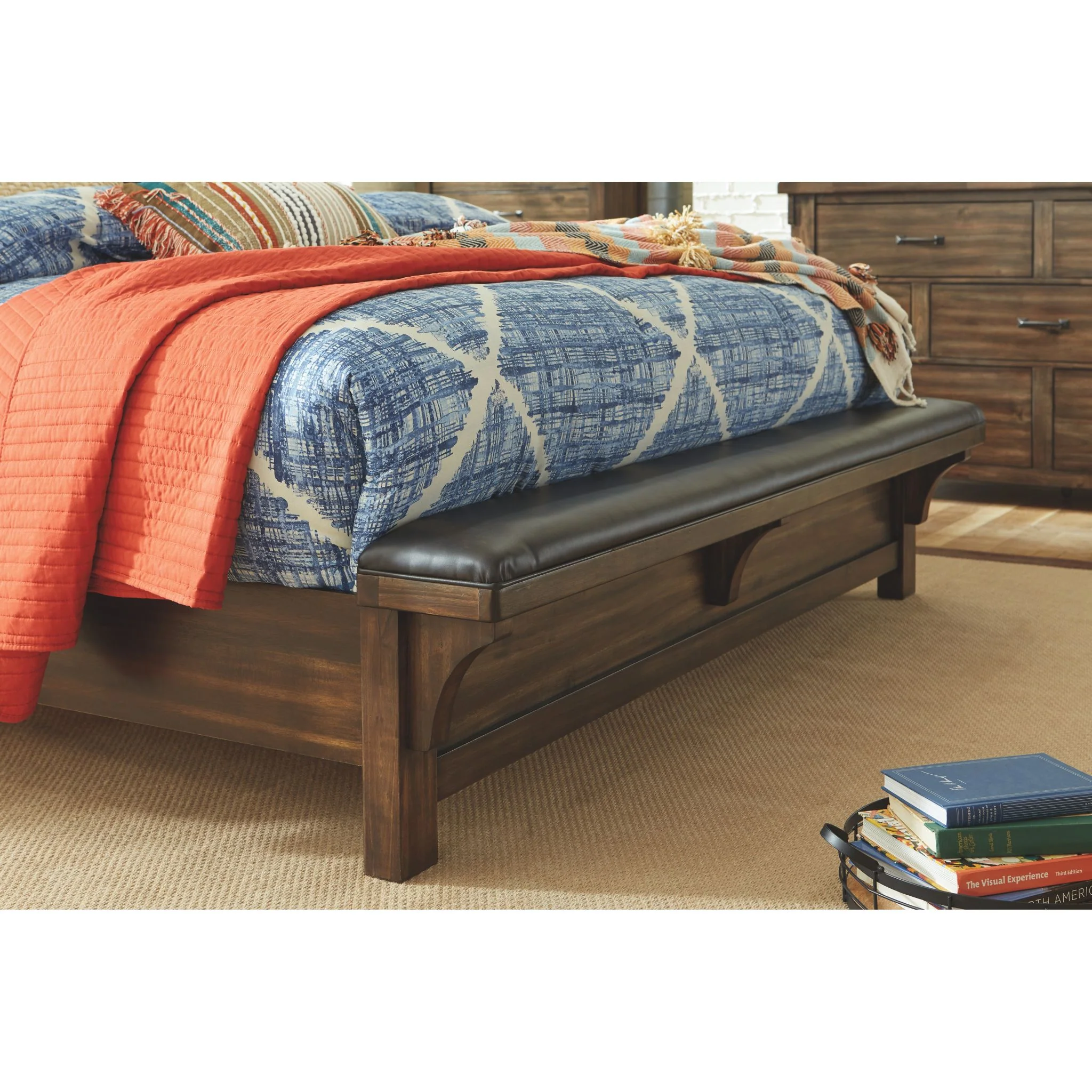 Lakeleigh 5 Piece Queen Panel Bedroom - Image 7