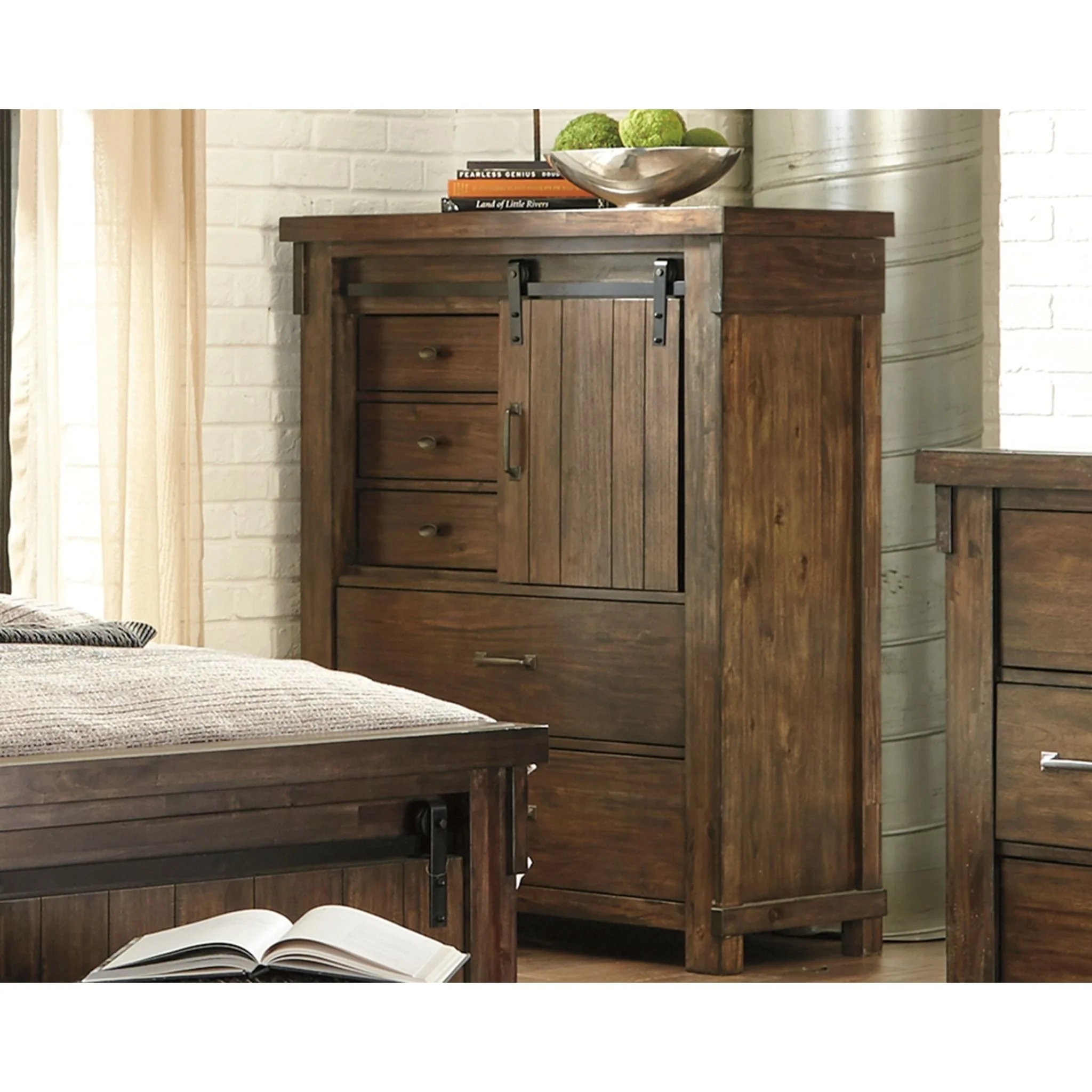Lakeleigh Chest - Image 2
