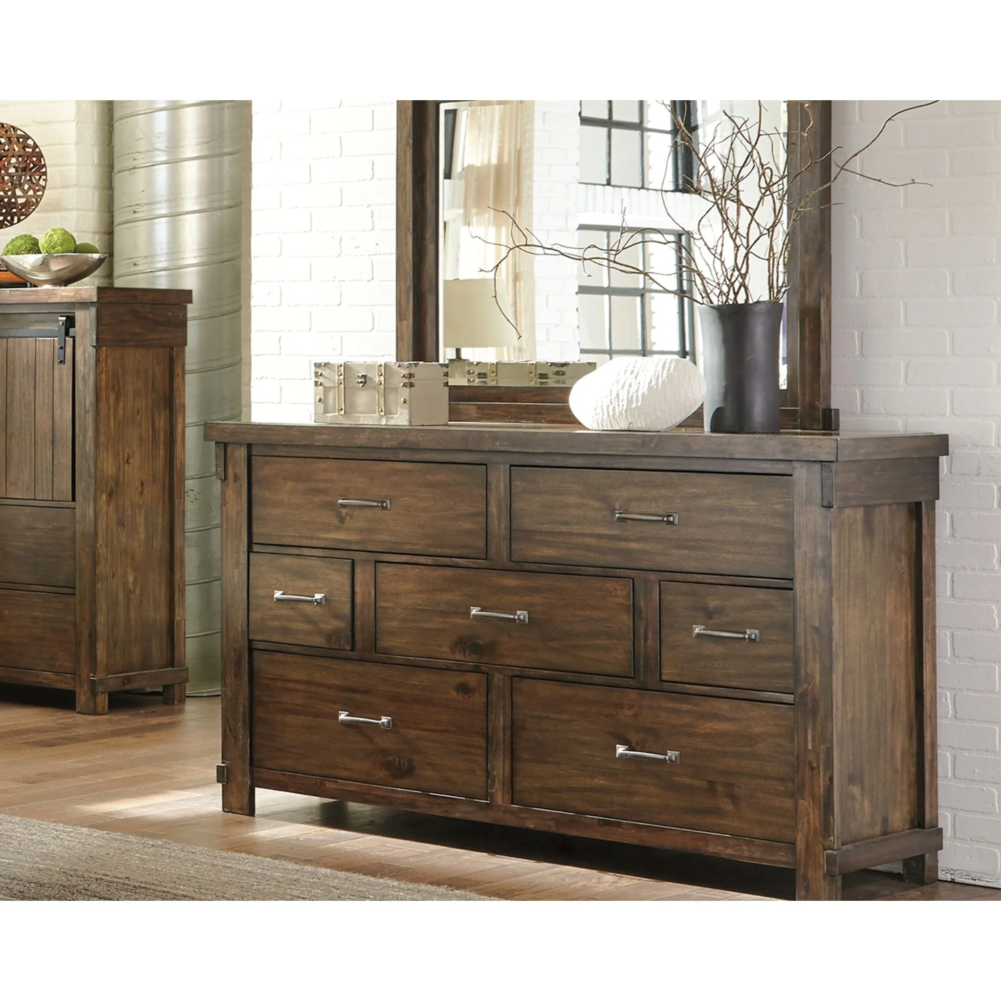 Lakeleigh Dresser and Mirror - Image 2