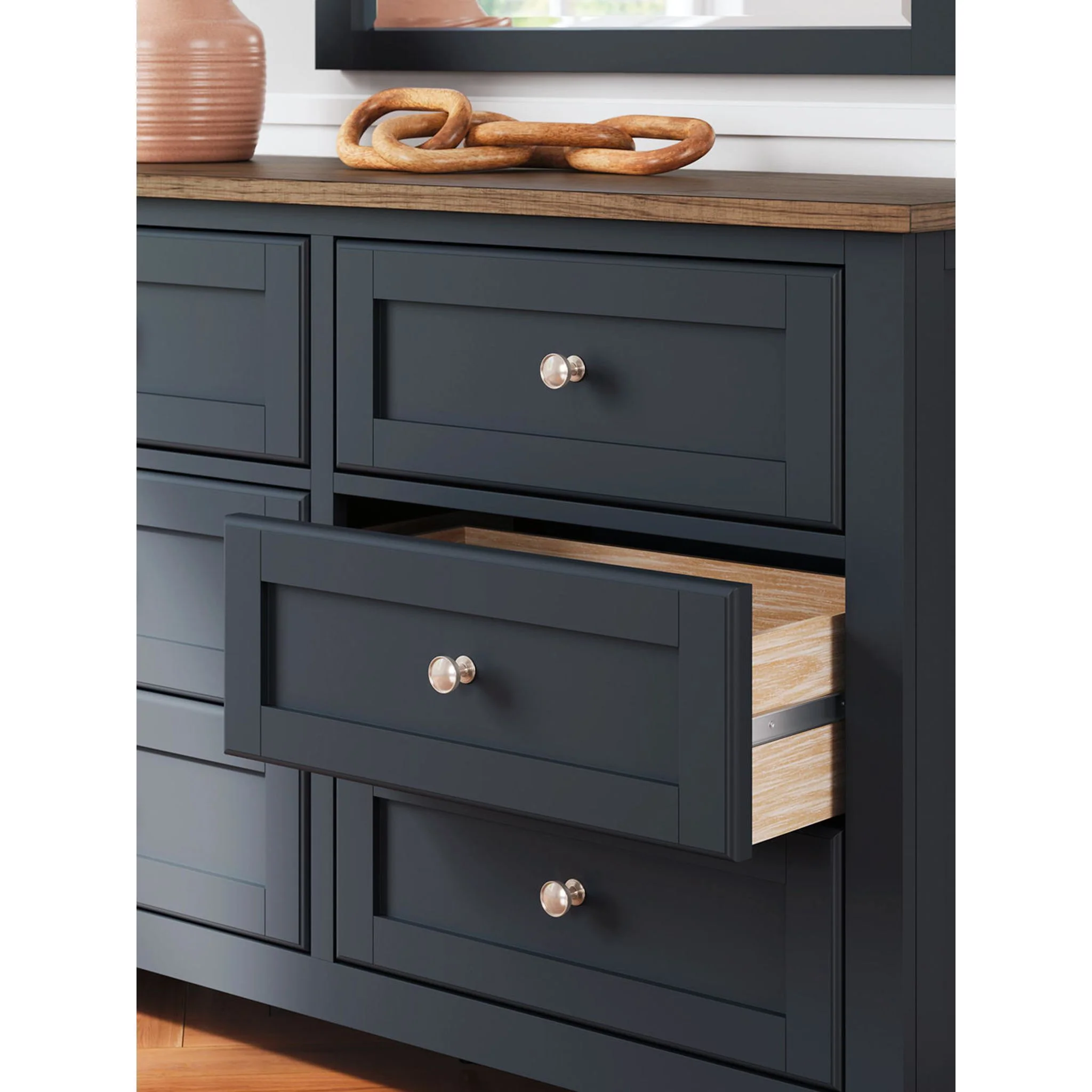 Landocken 5 Piece Panel Bedroom - Image 24