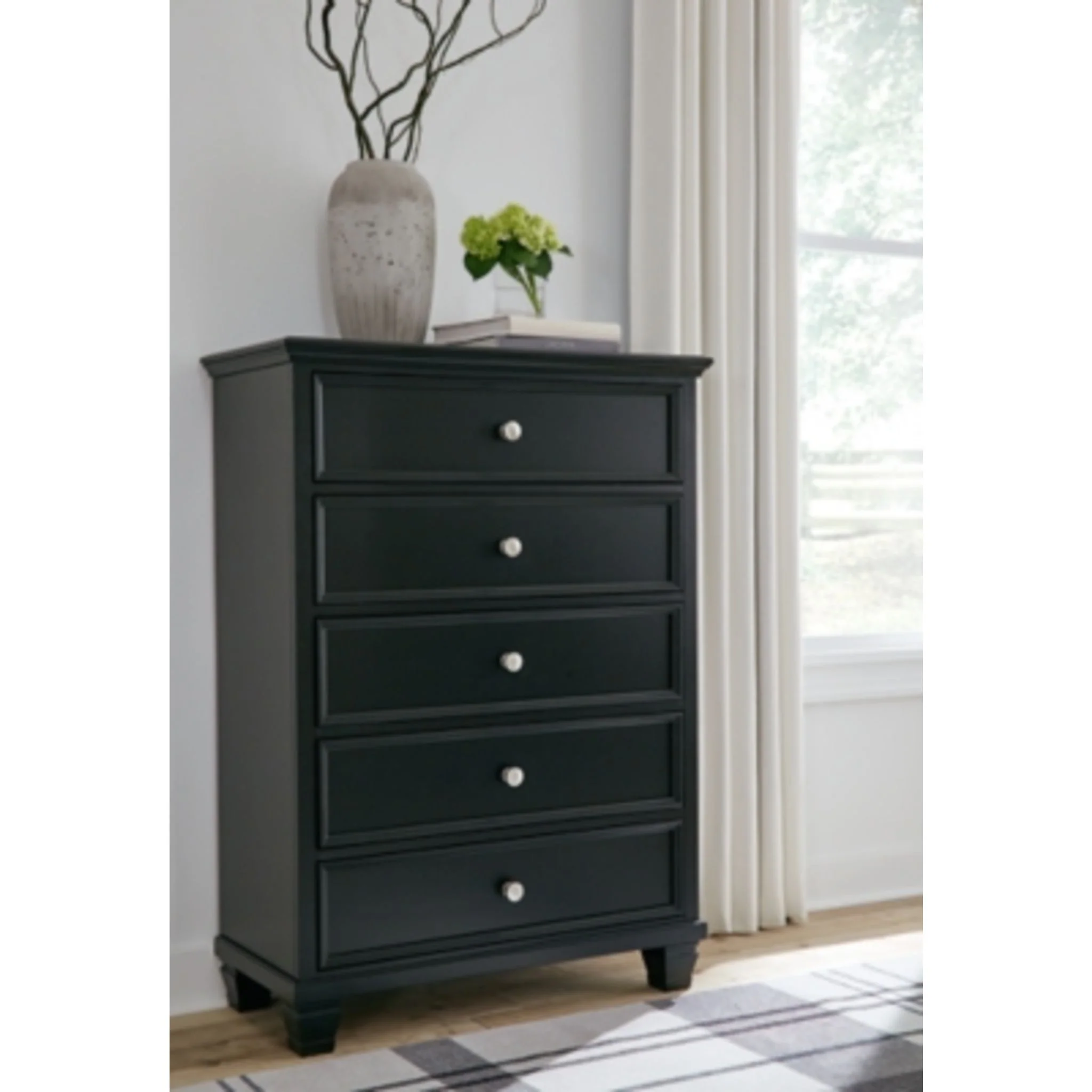 Lanolee Chest - Image 2