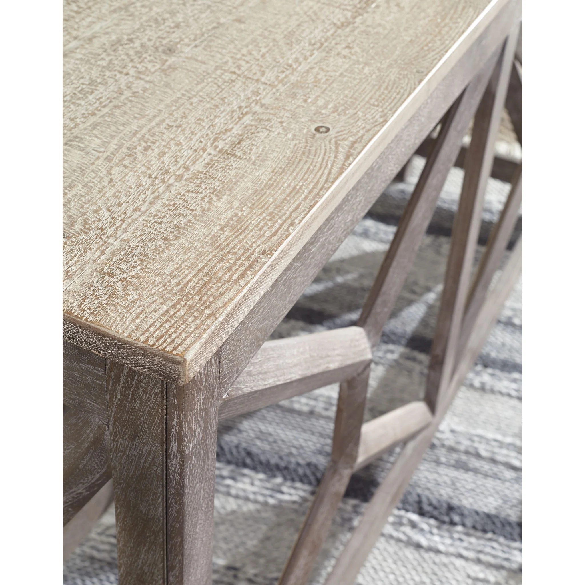 Lanzburg Console Table - Image 5