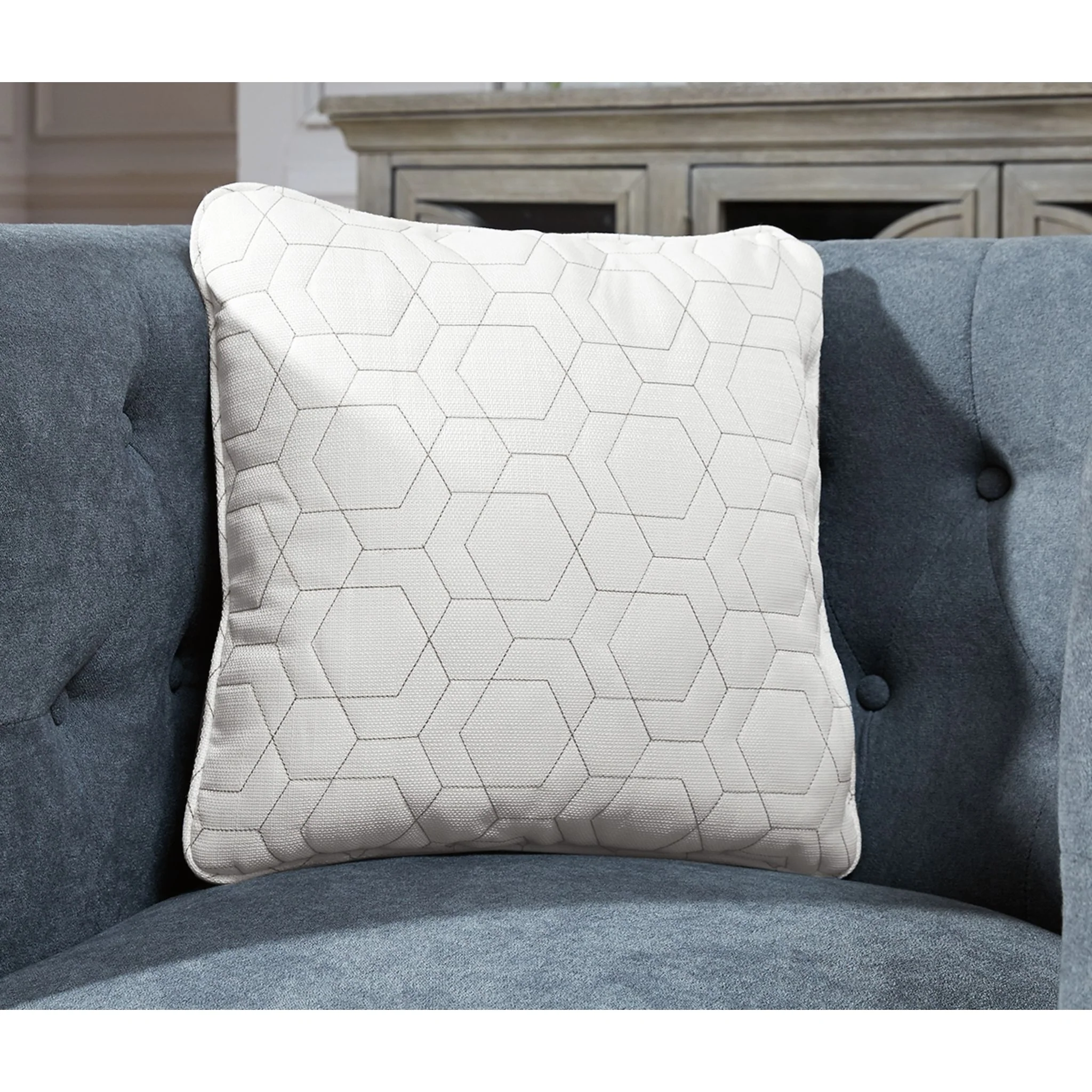 Laranae Pillow - Image 3