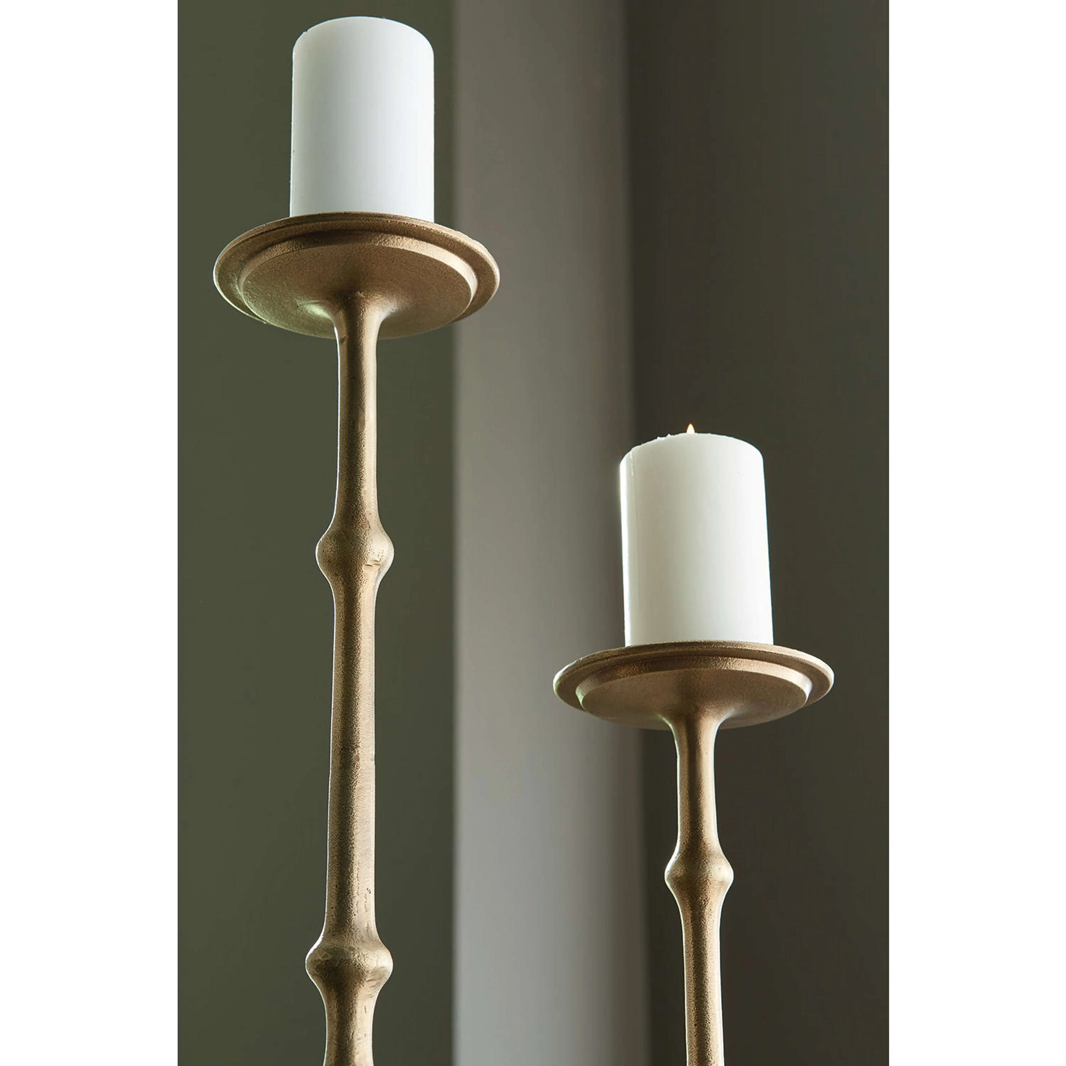 Larwick Candle Holder (Set of 2) - Image 4