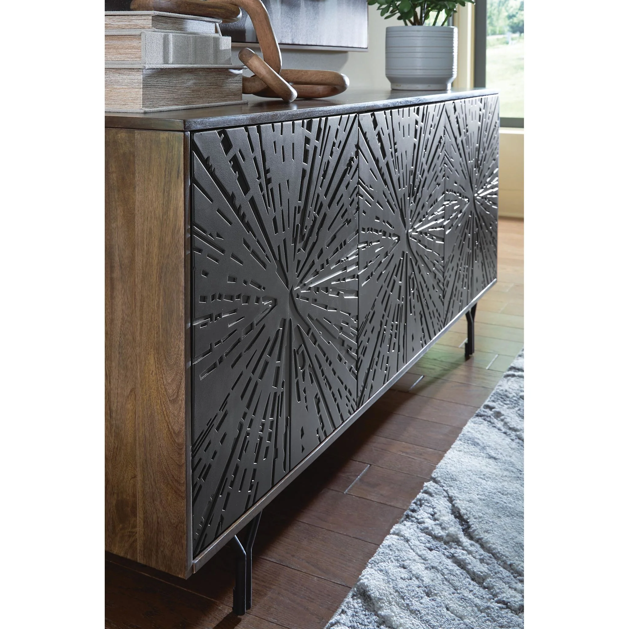 Lavinmont Accent Cabinet - Image 13