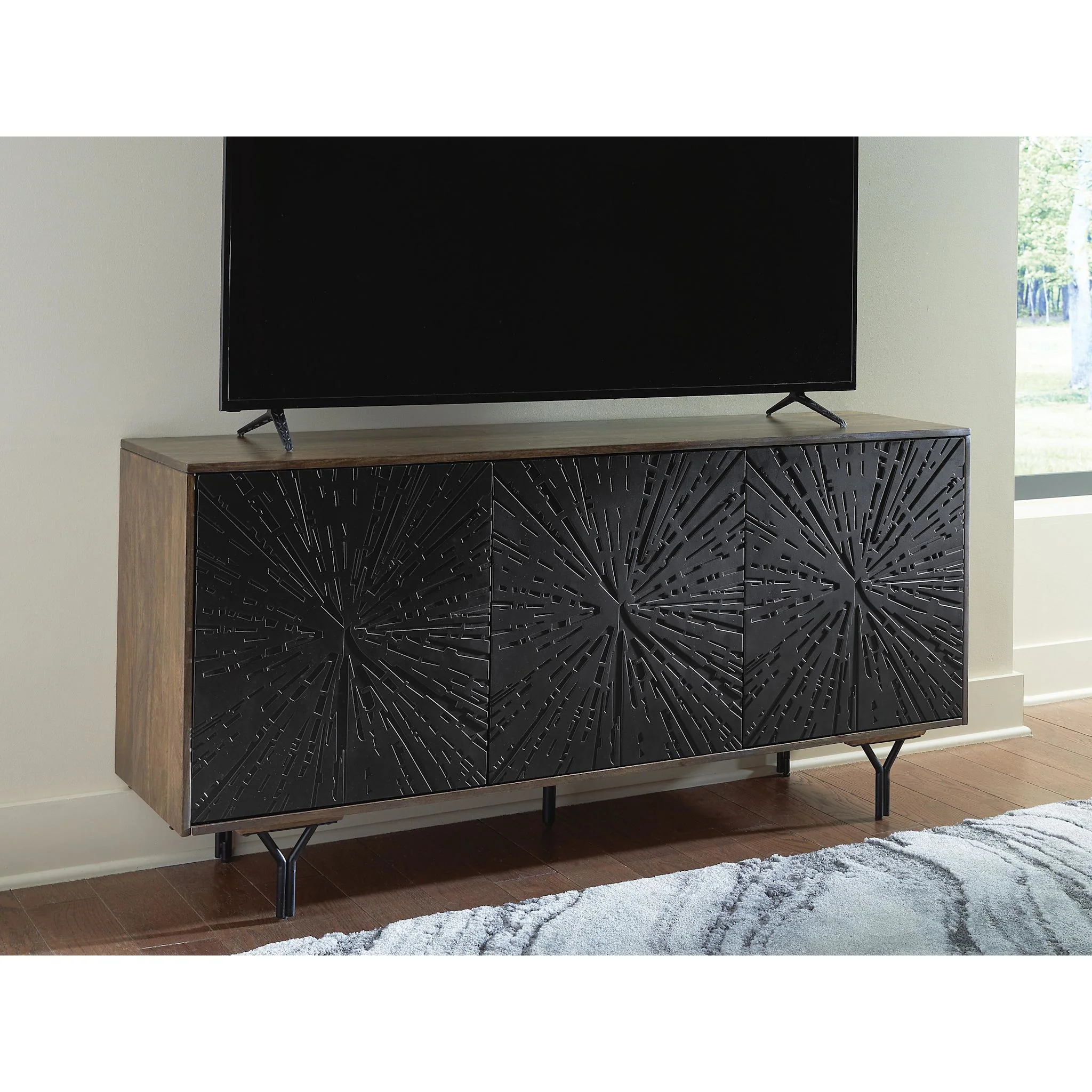 Lavinmont Accent Cabinet - Image 14