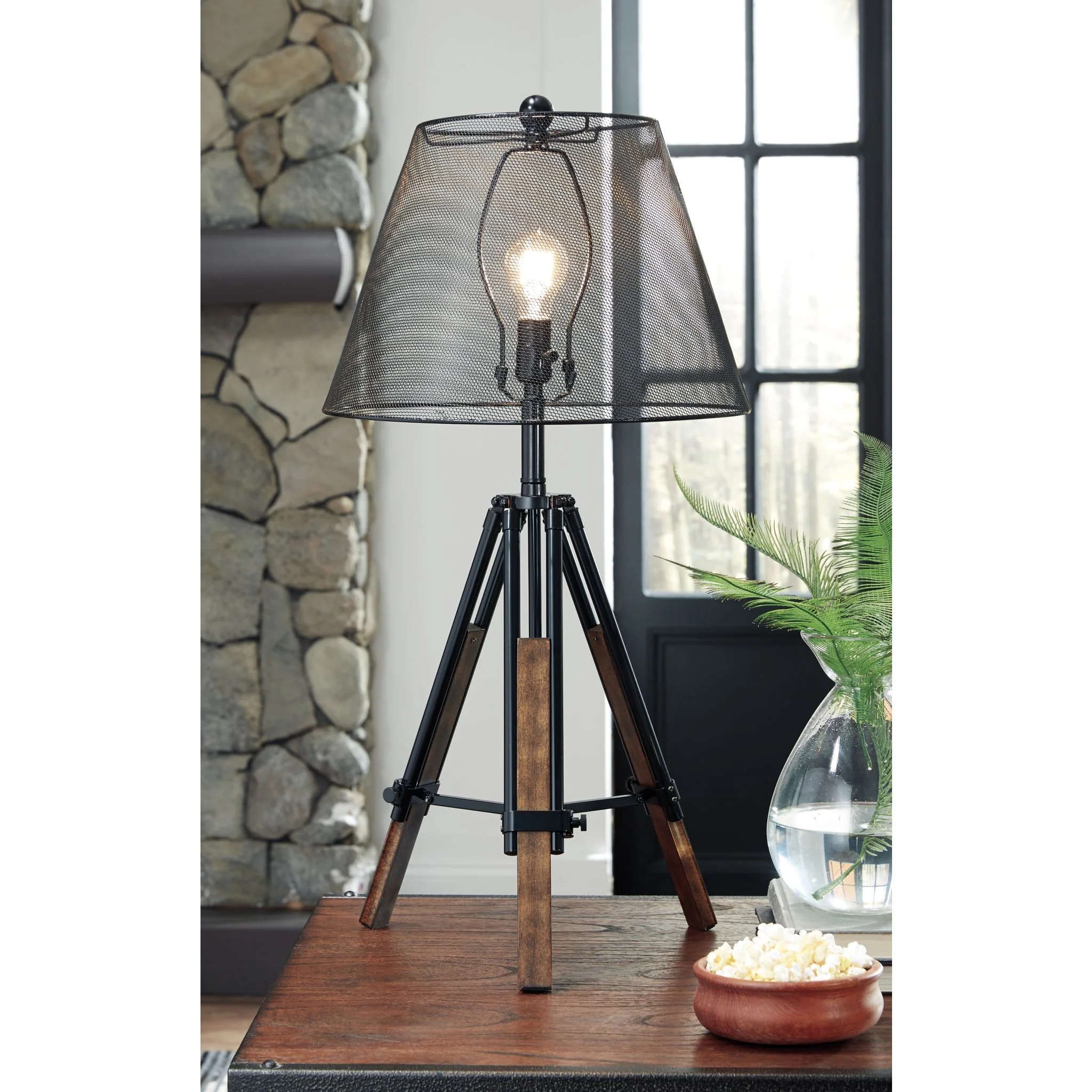 Leolyn Table Lamp (Single) - Image 4