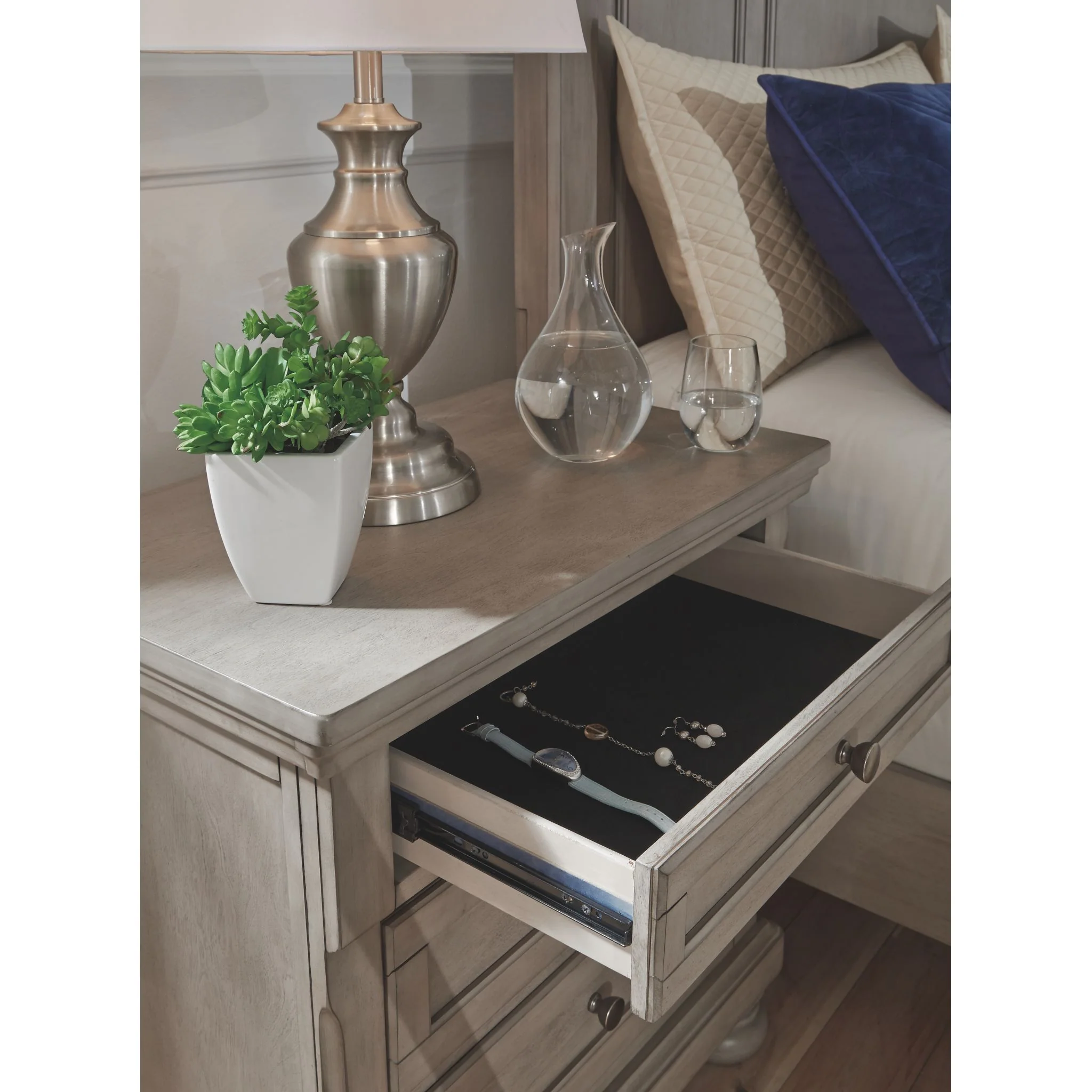 Lettner Nightstand - Image 3