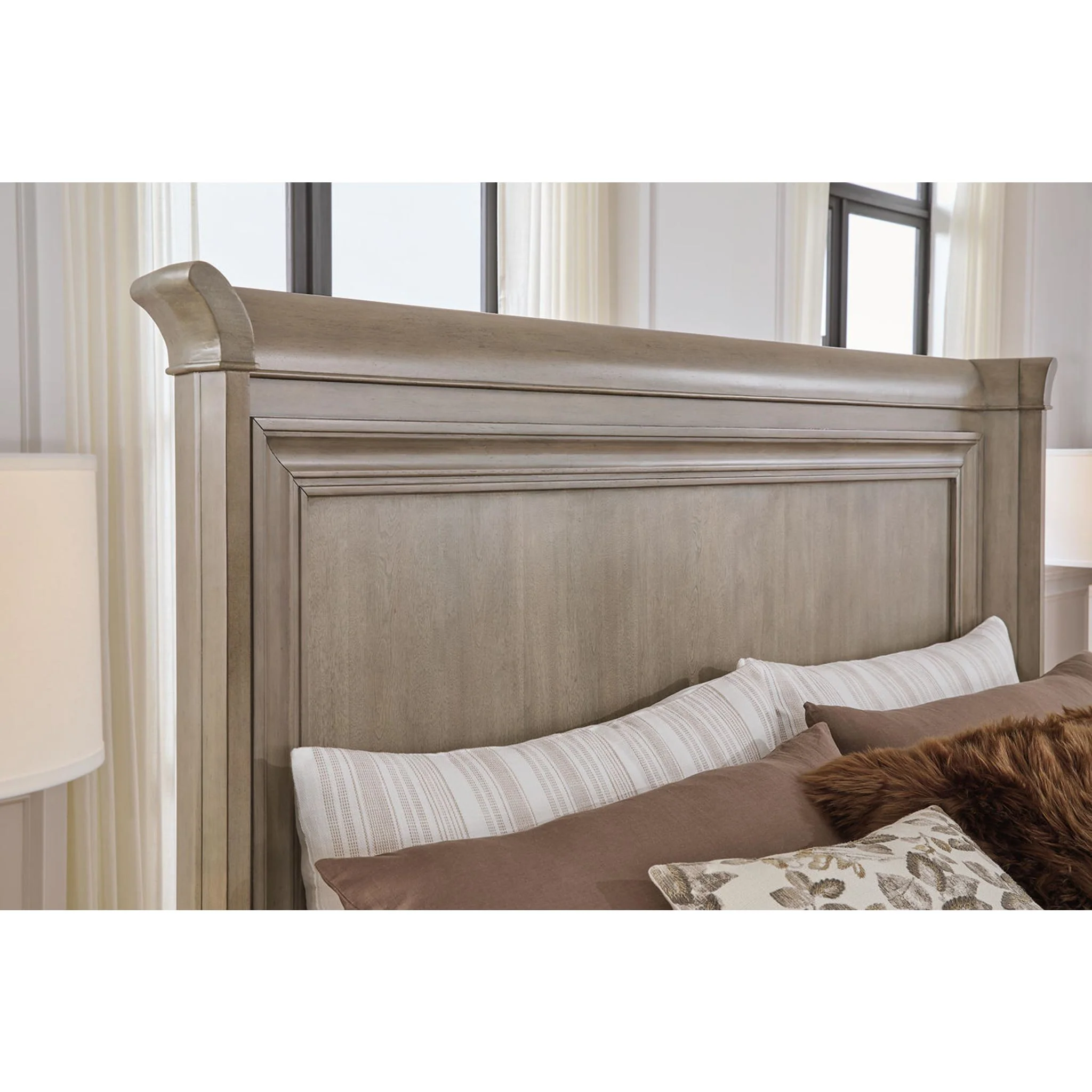Lexorne King Sleigh Bed - Image 10