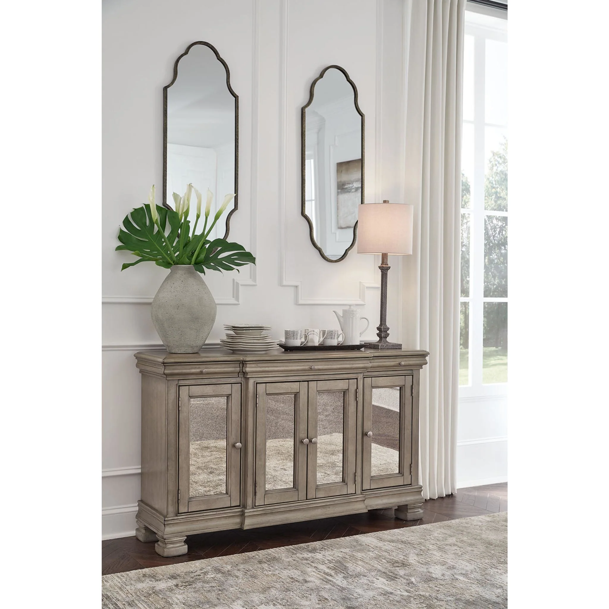 Lexorne Dining Server - Image 4