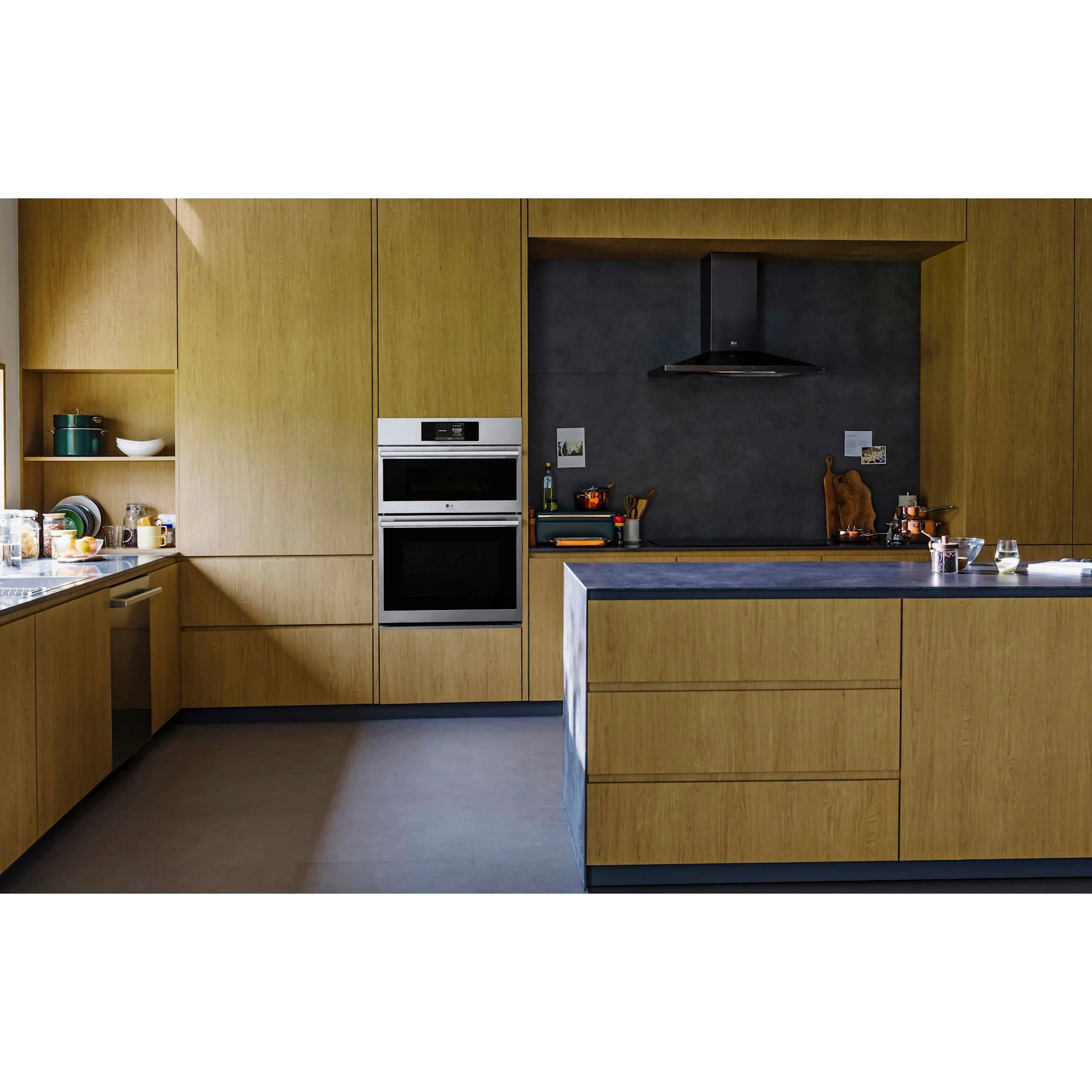 LG Studio 1.7/4.7 cu. ft. Combination Double Wall Oven with Air Fry - Stainless (WCES6428F) - Image 19