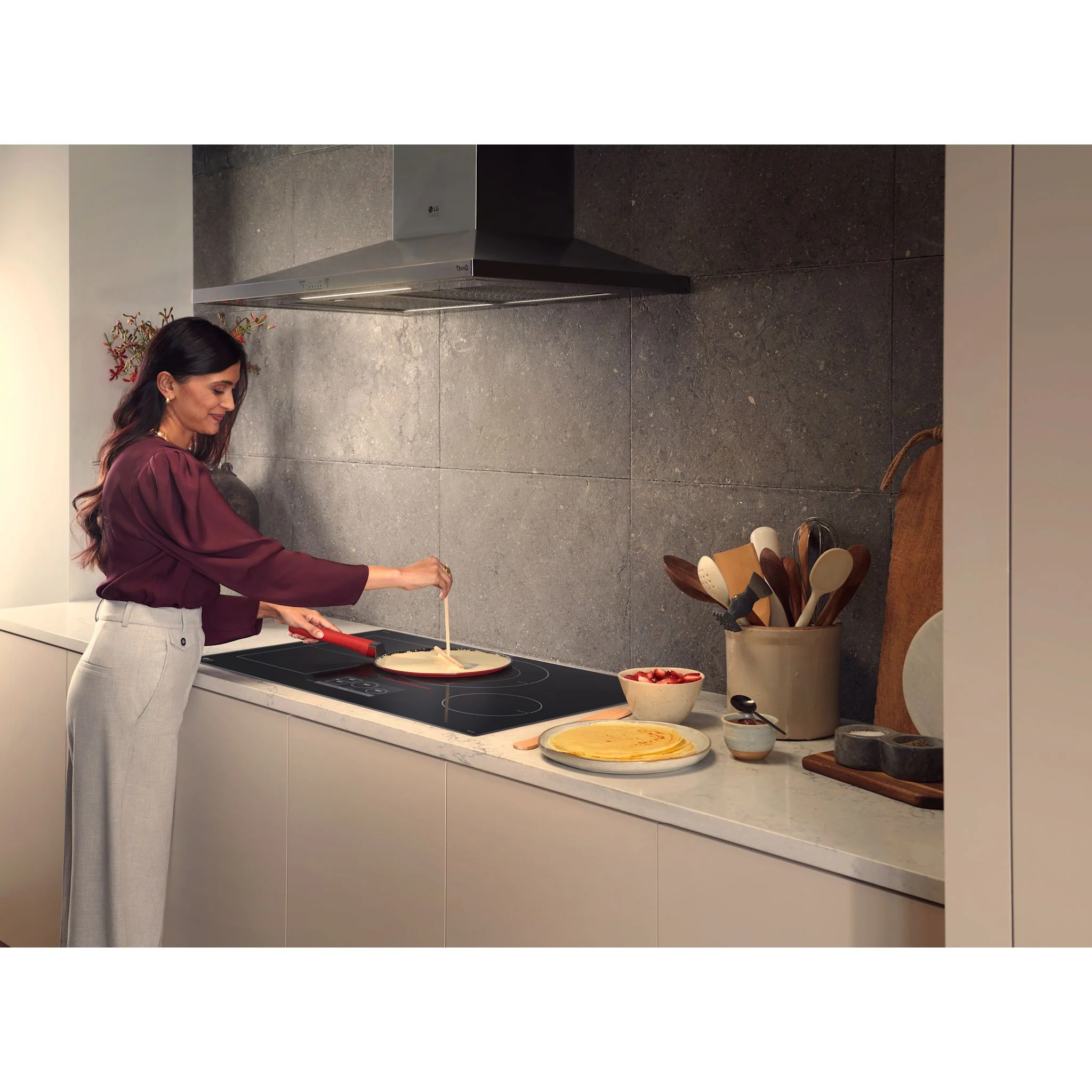 LG Studio 30” Smart Induction Cooktop with UltraHeat™ 5.0kW Element - Black (CBIS3018BE) - Image 11