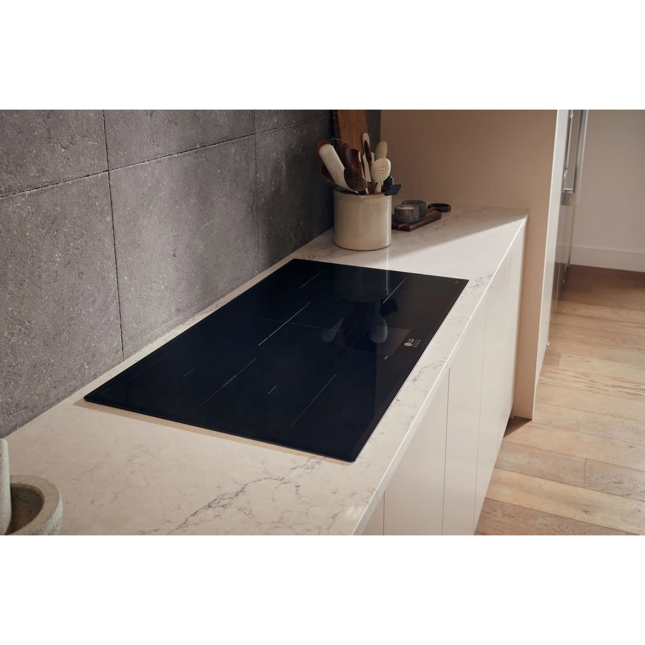 LG STUDIO 36" Cooktop (CBIS3618BE) - Black - Image 6