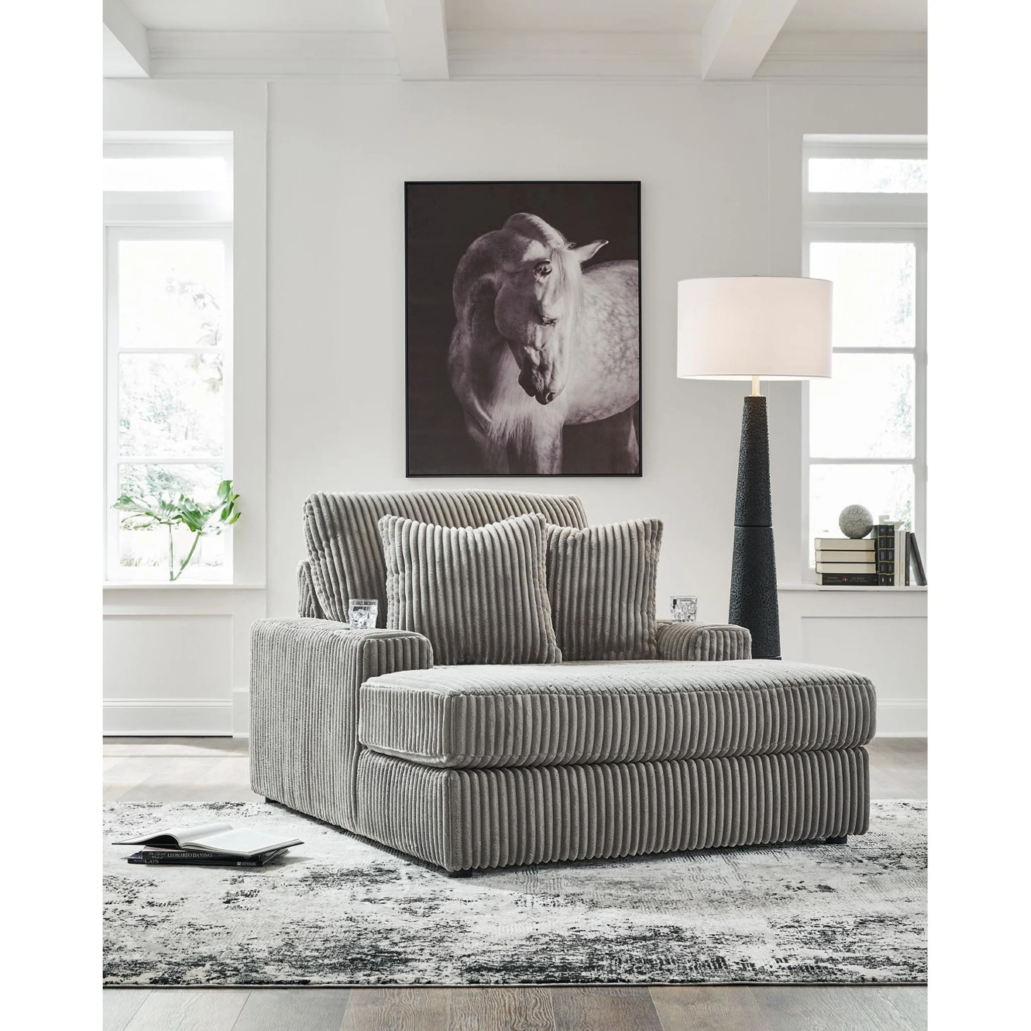 Lindyn Chaise - Image 2