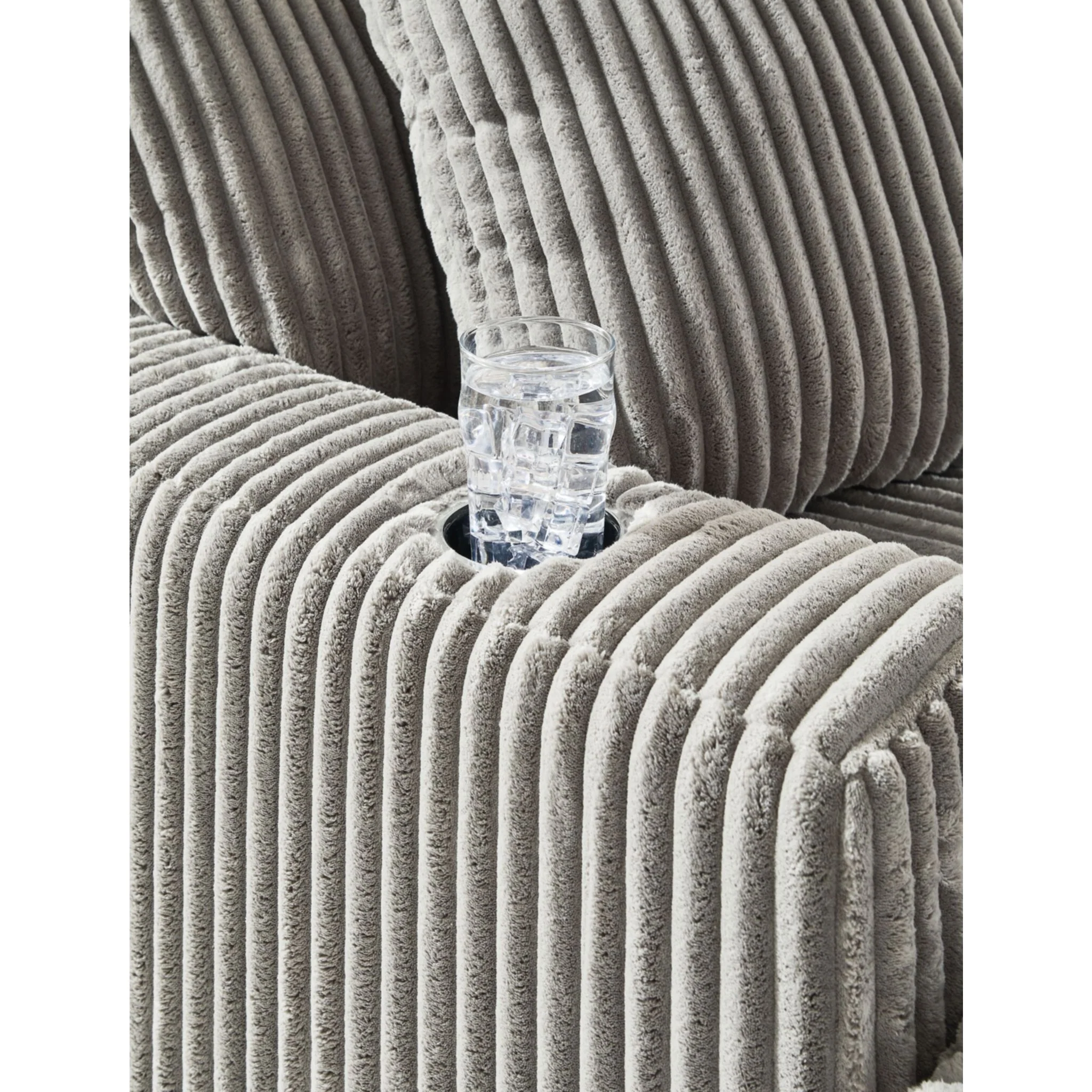 Lindyn Chaise - Image 7