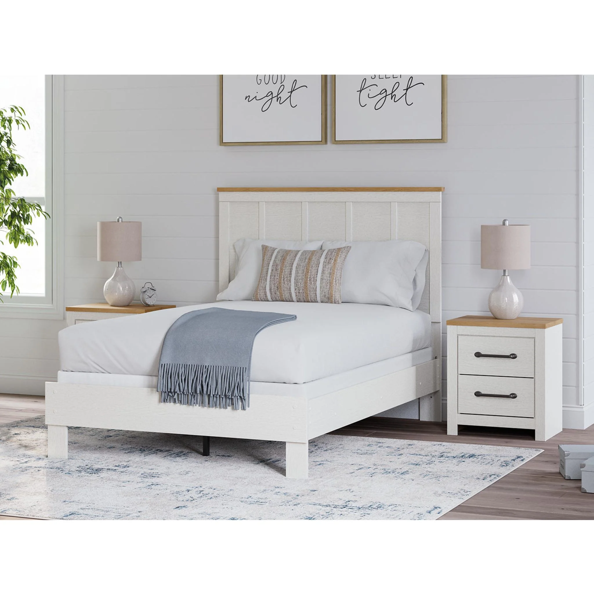 Linnocreek Panel Bed - Image 20