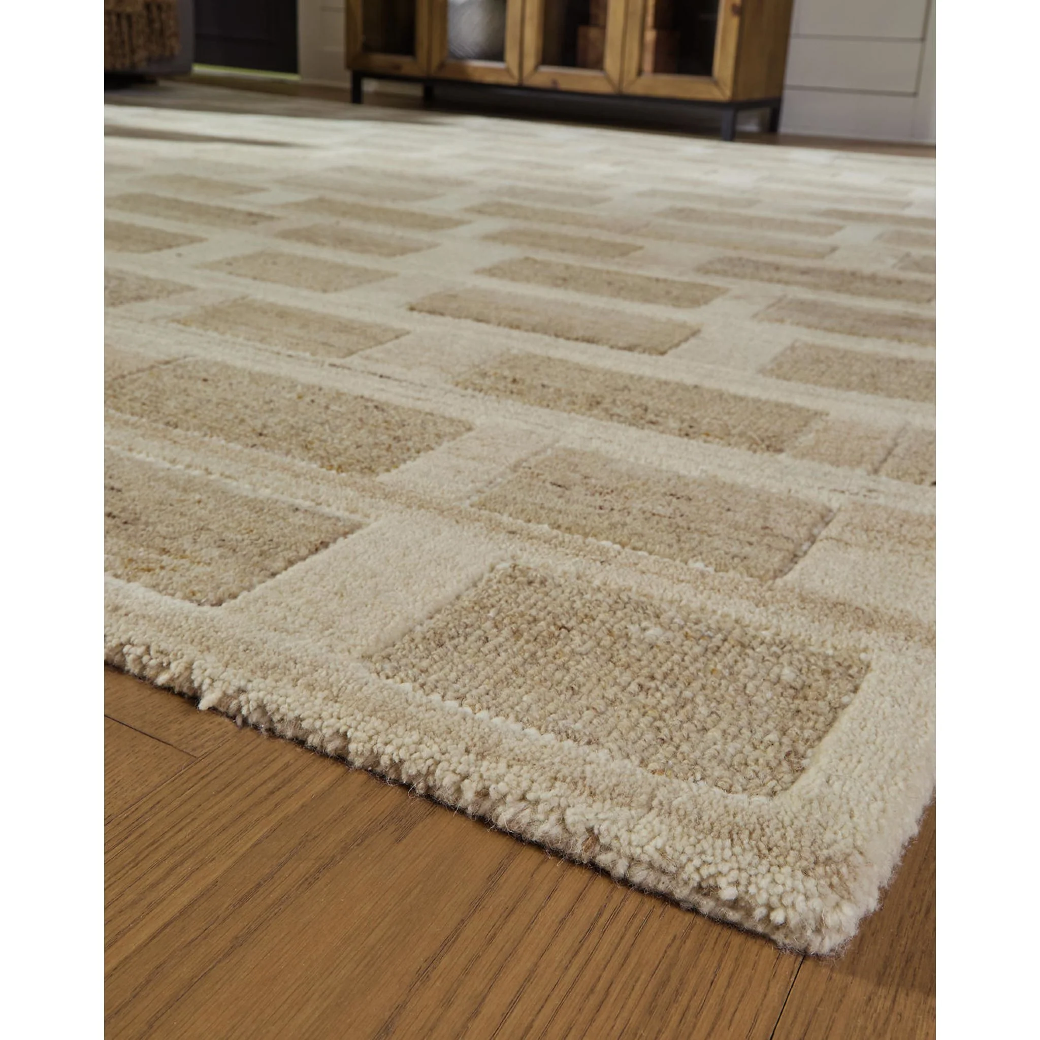 Lisgrove Area Rug - Image 12