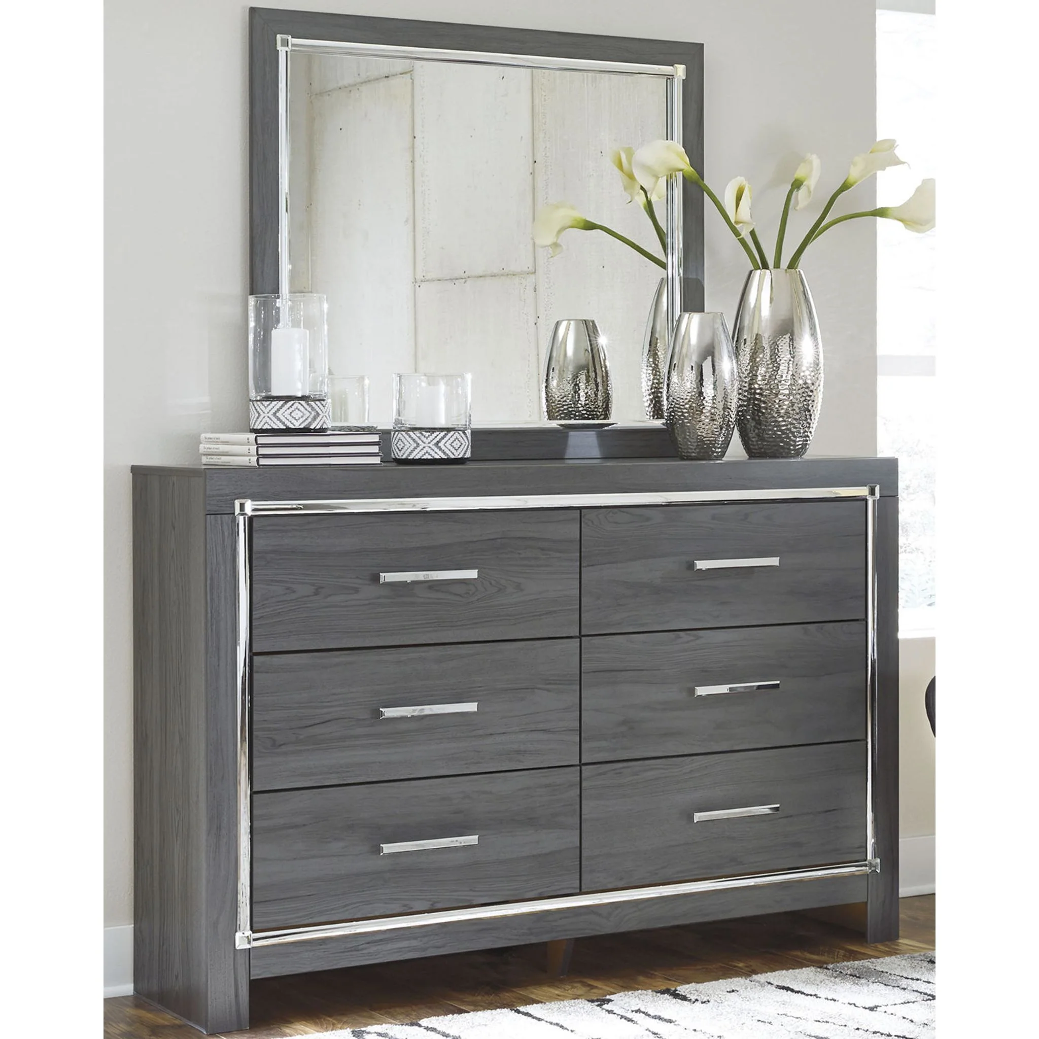 Lodanna Dresser and Mirror - Image 11