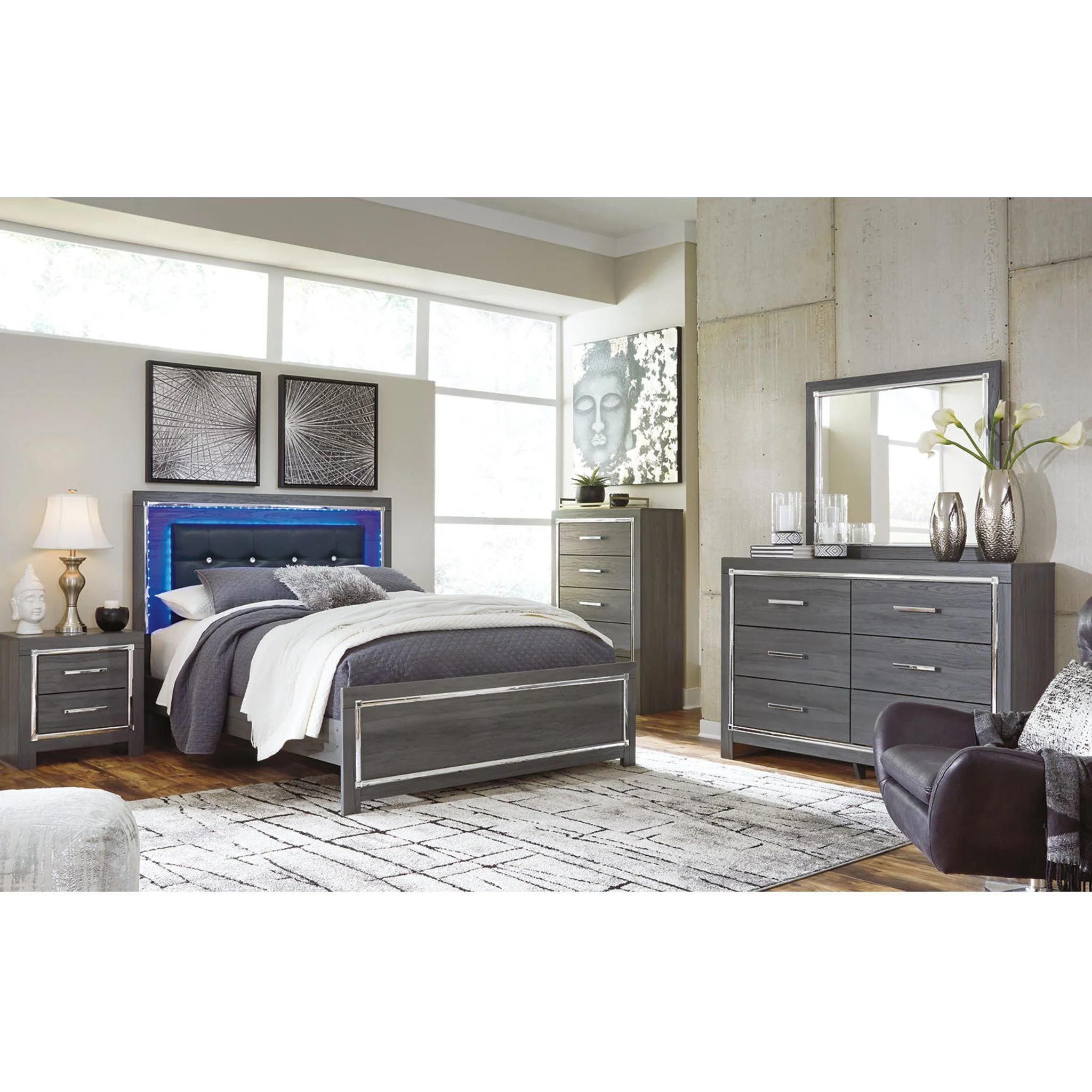 Lodanna Panel Bed - Image 10
