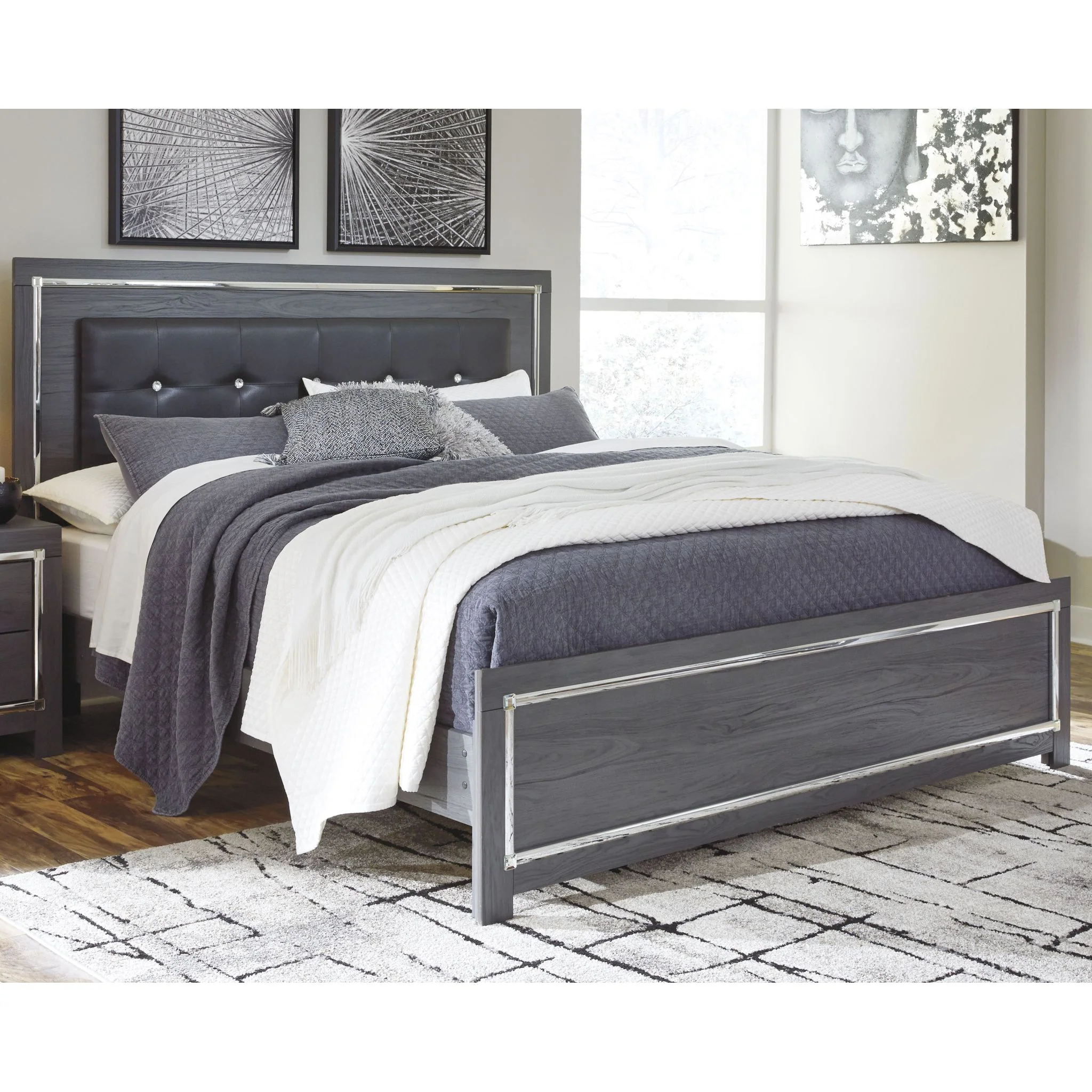 Lodanna Panel Bed - Image 20