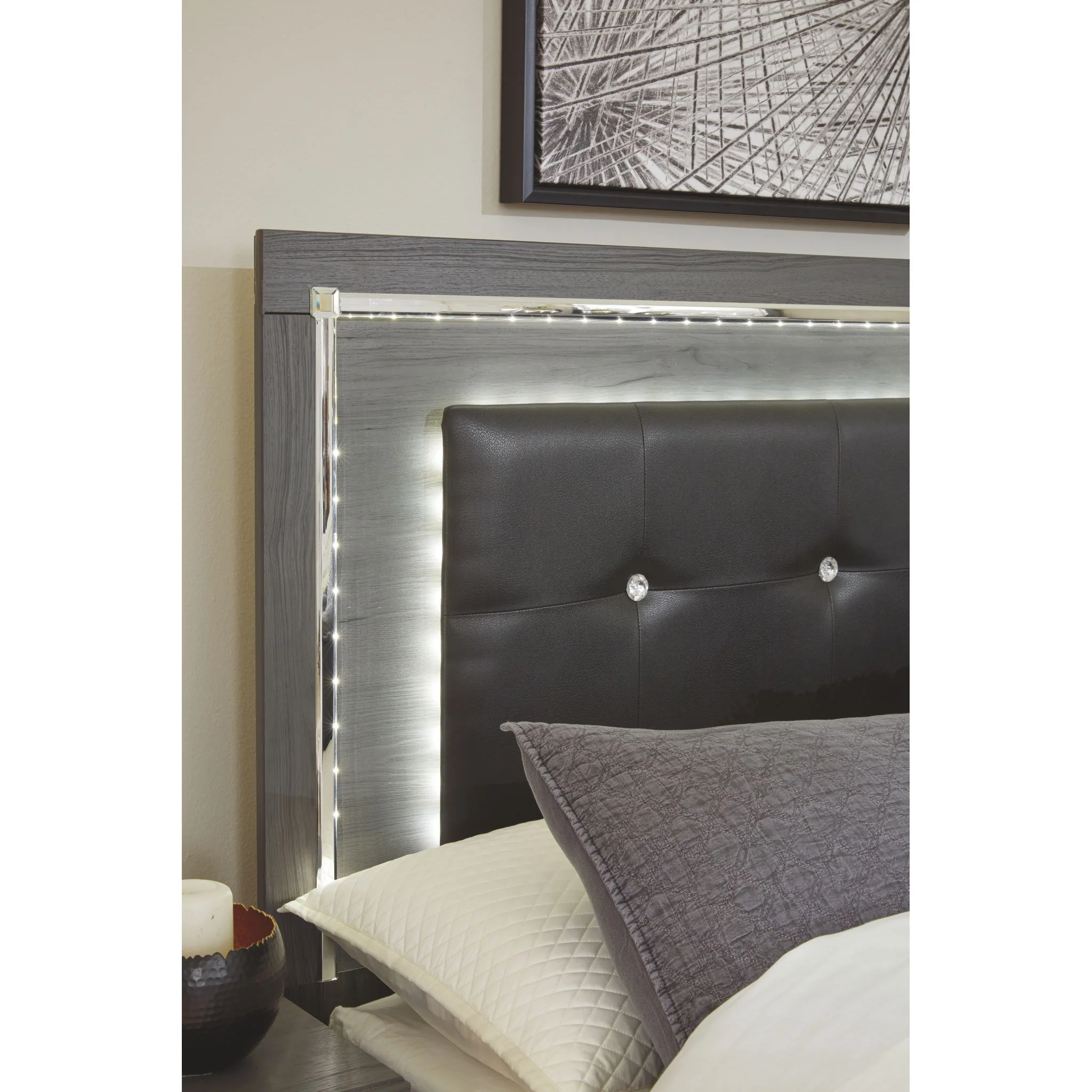 Lodanna Panel Bed - Image 24