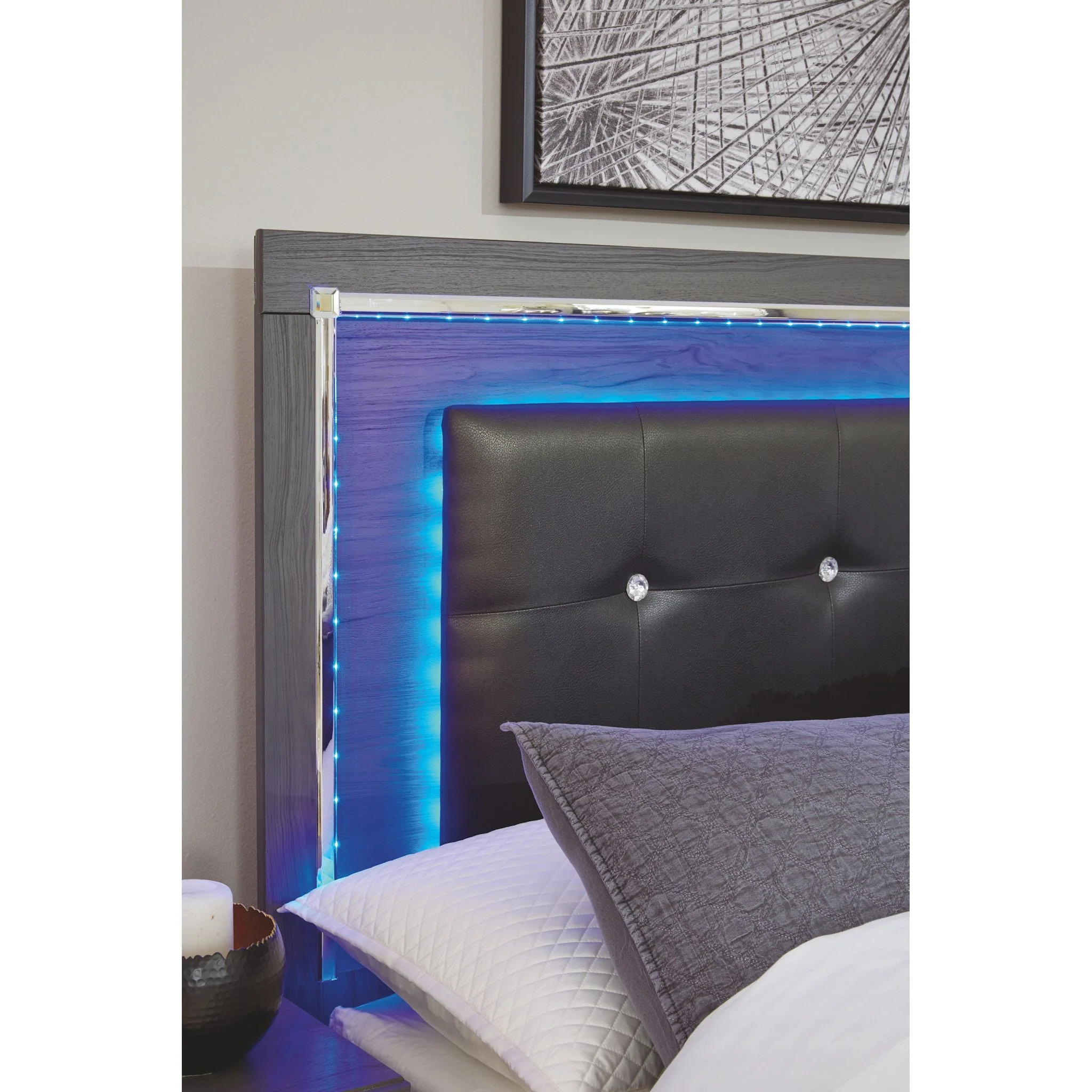 Lodanna Panel Bed - Image 3