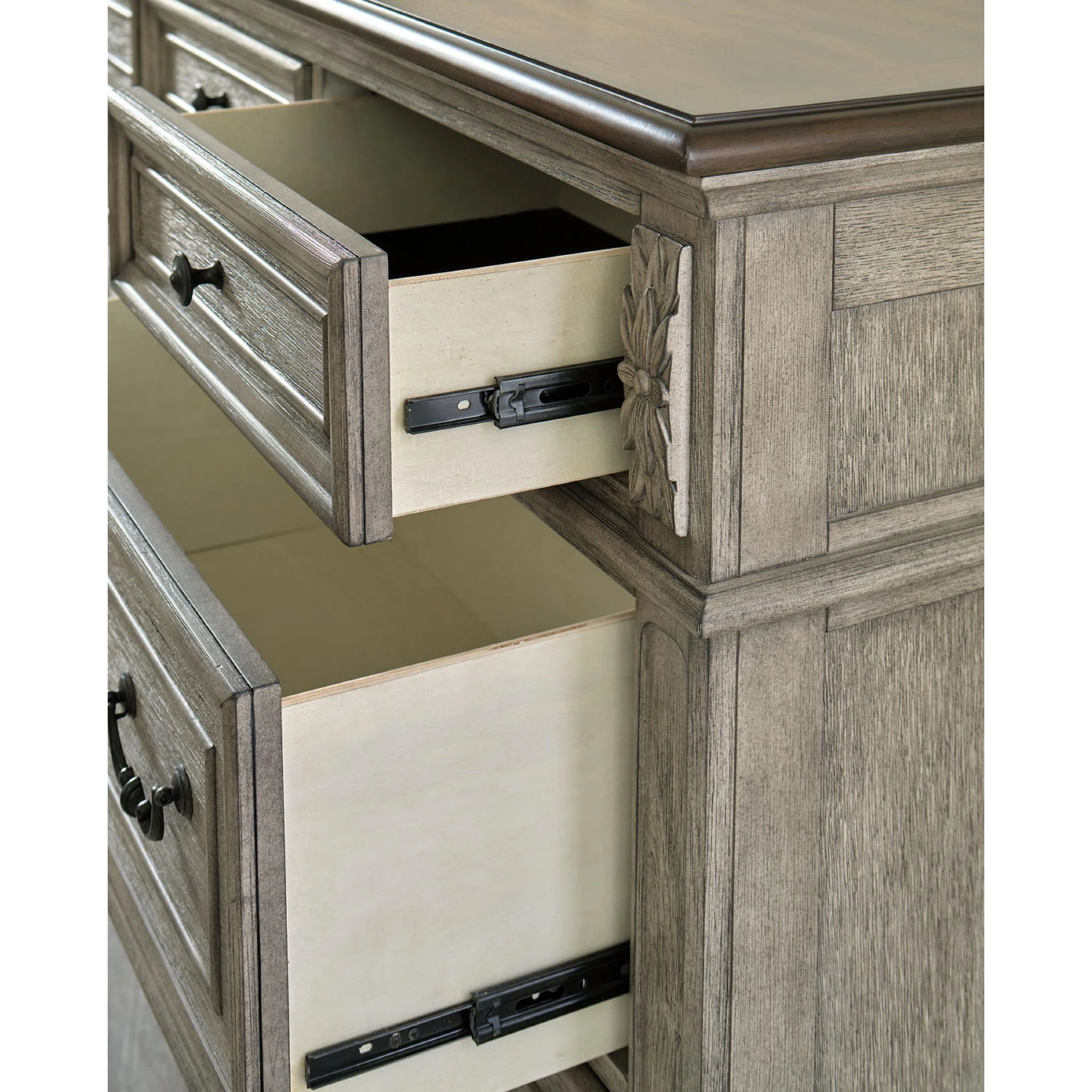 Lodenbay Dresser and Mirror - Image 6