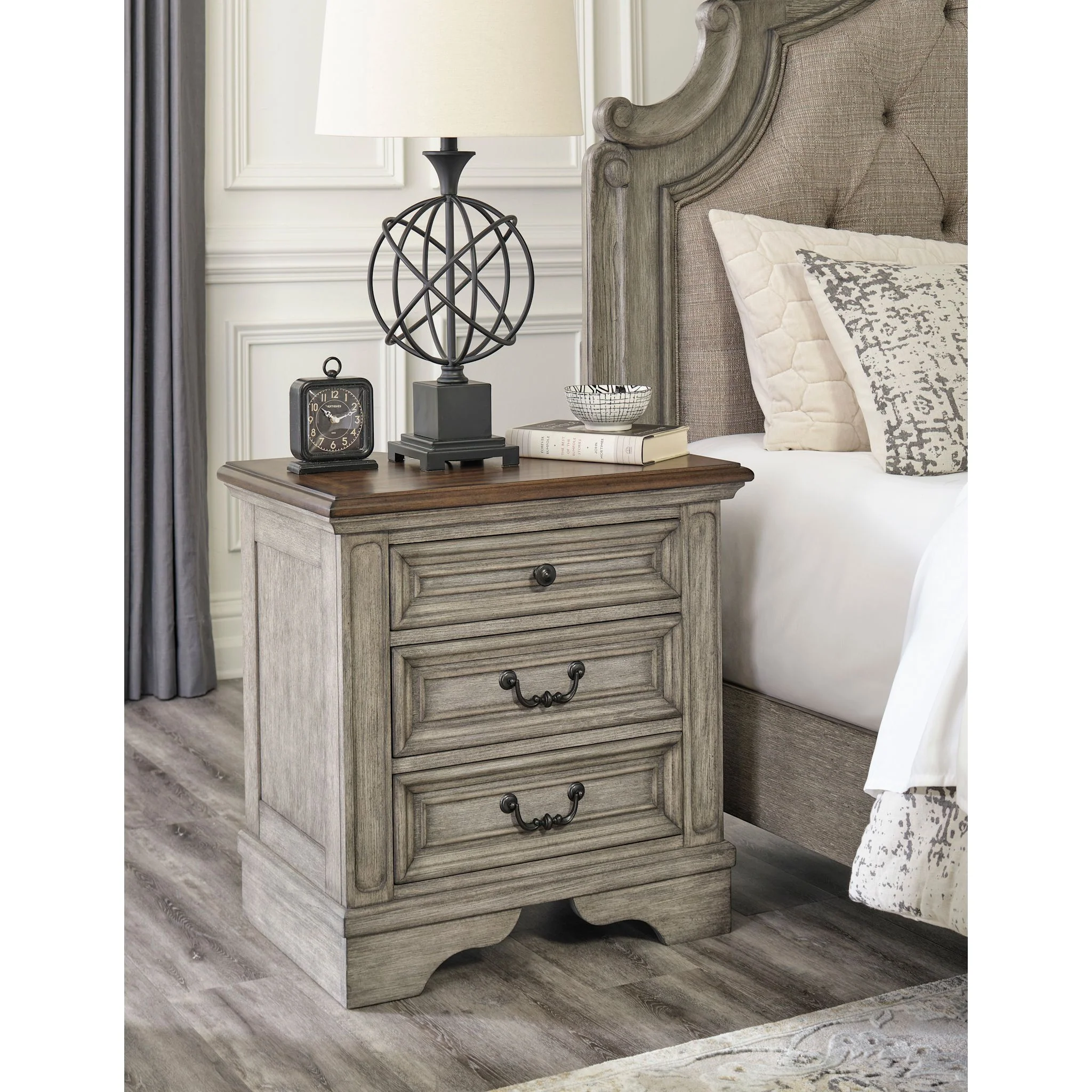 Lodenbay Nightstand - Image 2