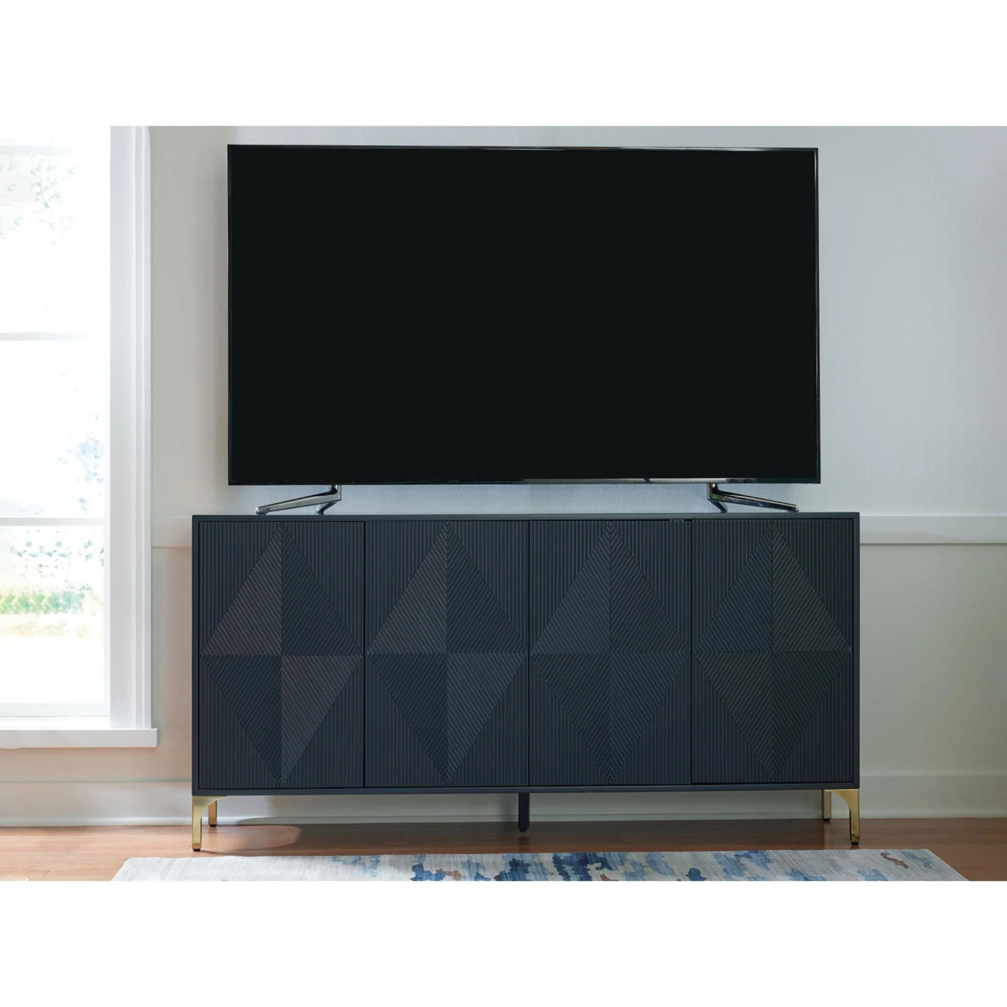 Loirwick Accent Cabinet - Image 11