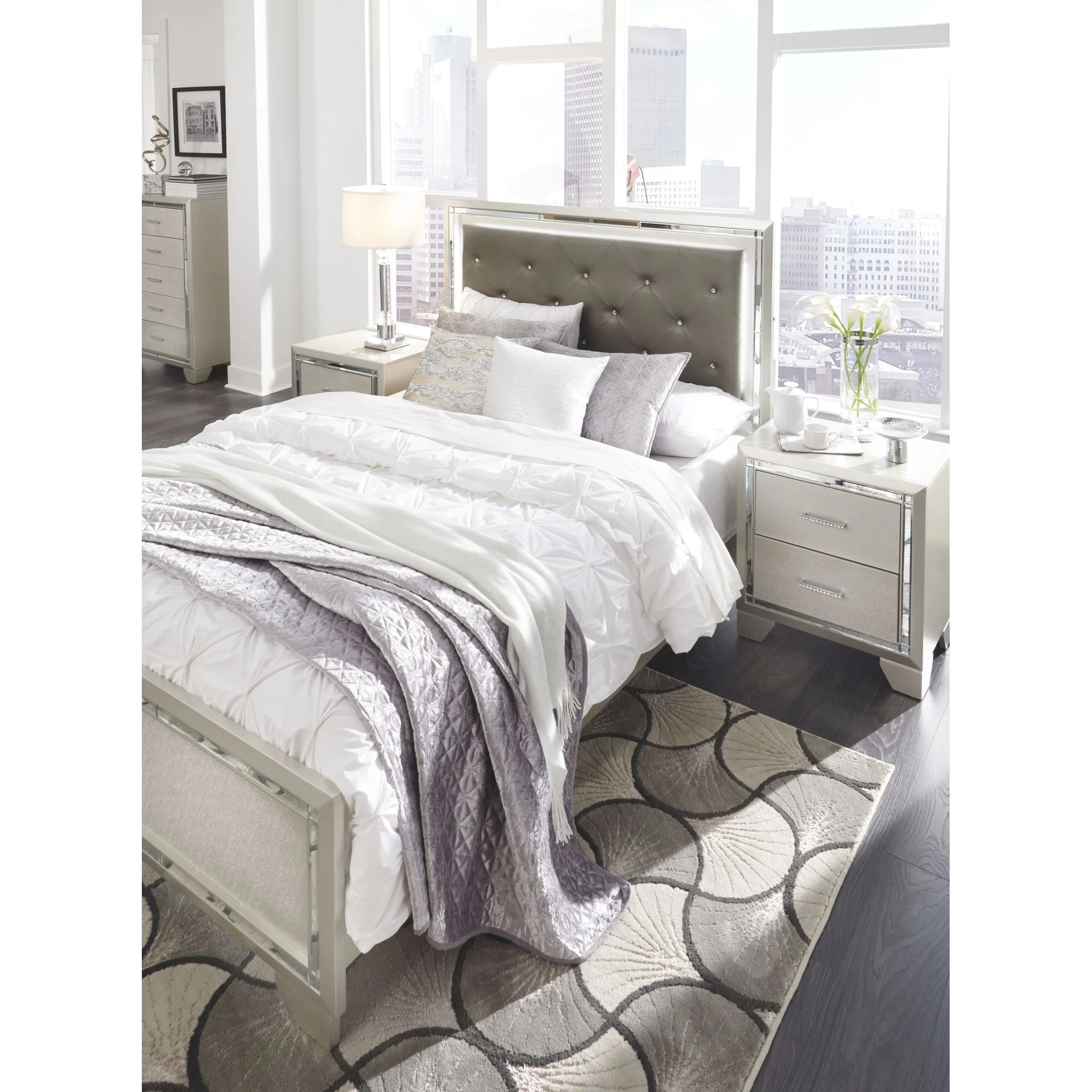 Lonnix 3 Piece Queen Panel Bed - Image 10