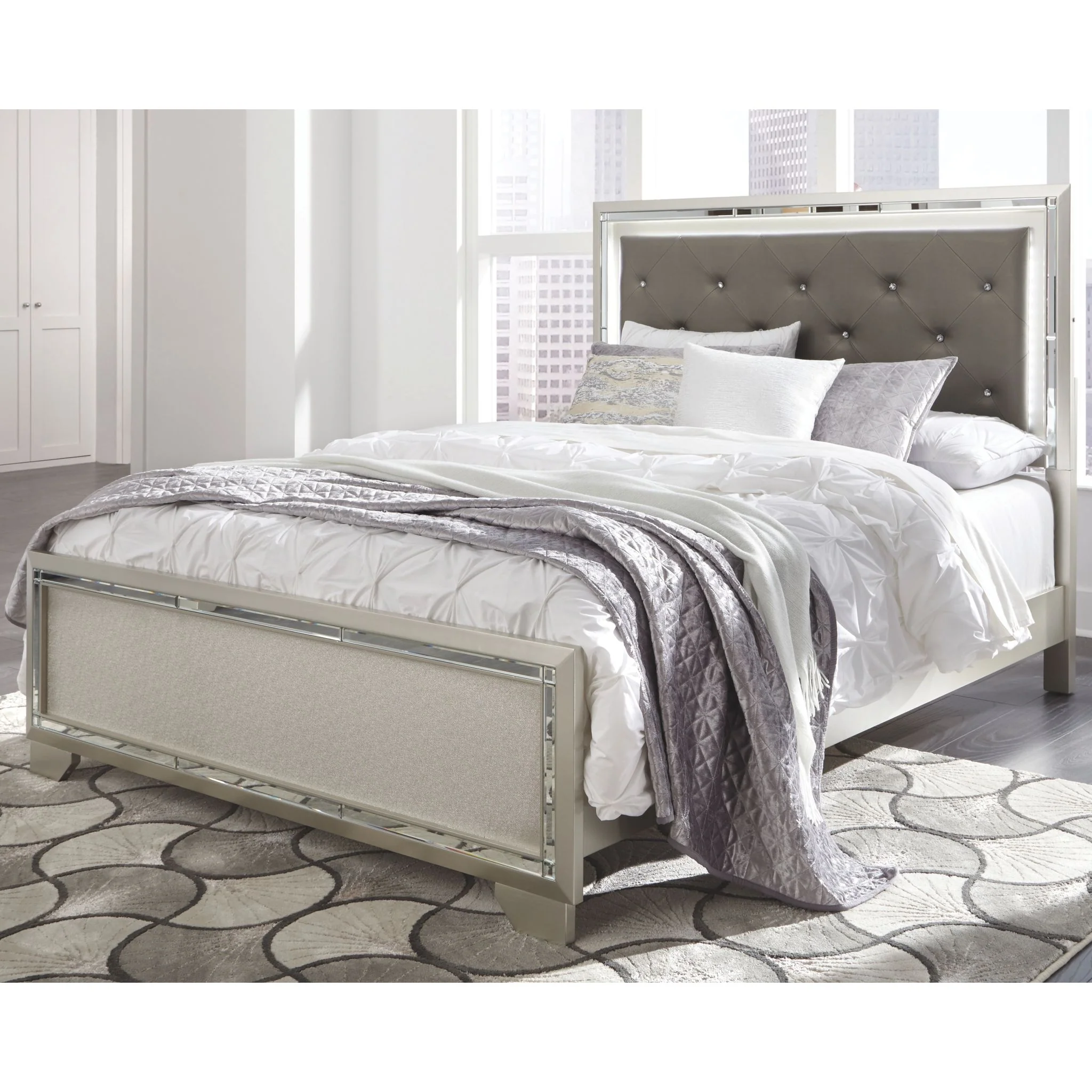 Lonnix 3 Piece Queen Panel Bed - Image 2