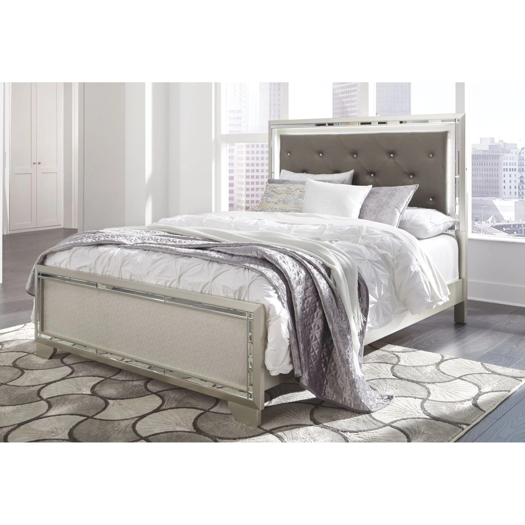 Lonnix 3 Piece Queen Panel Bed - Image 7